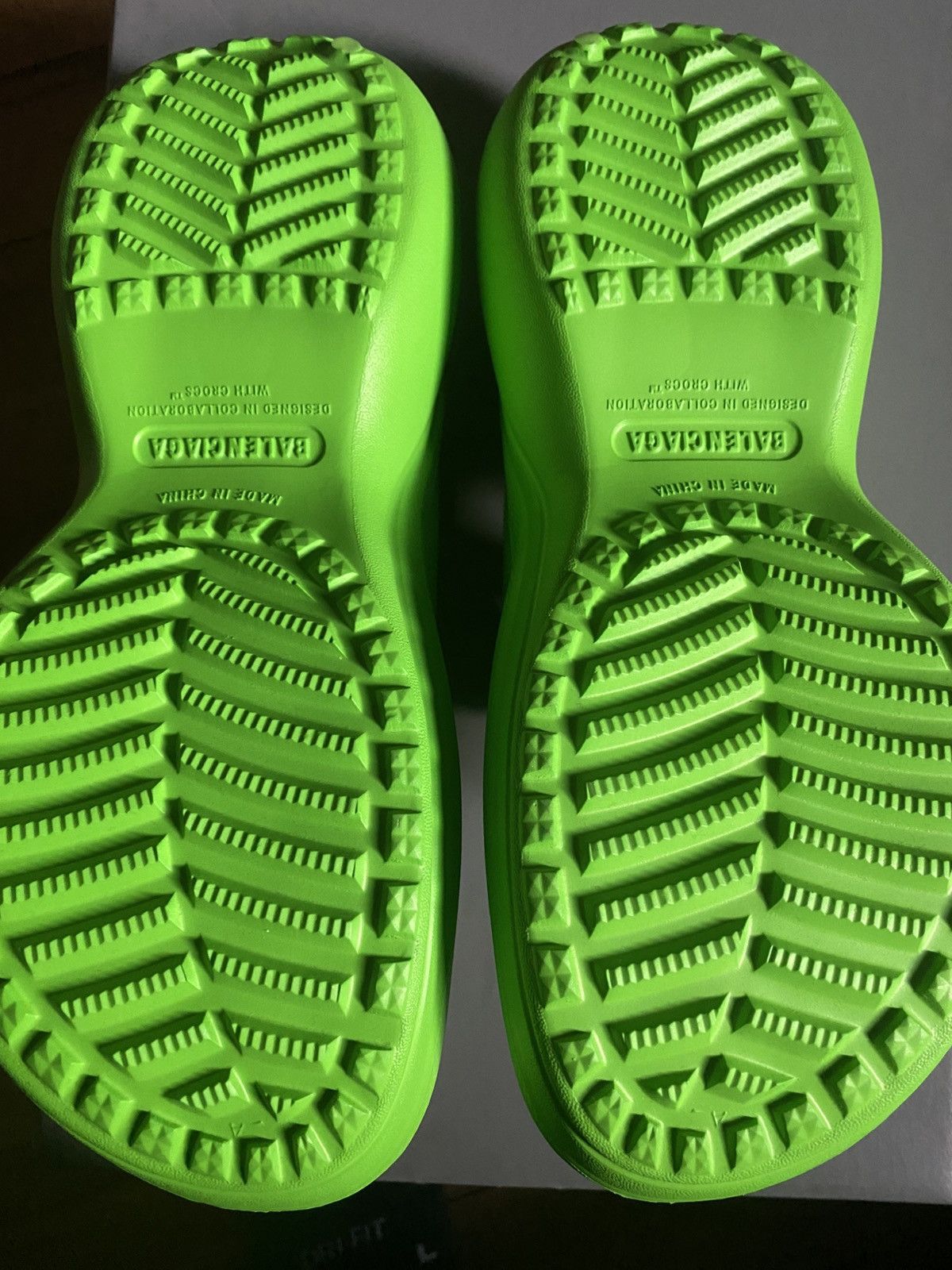 Balenciaga × Crocs Balenciaga Crocs Size US 8 / IT 38 - 4 Thumbnail