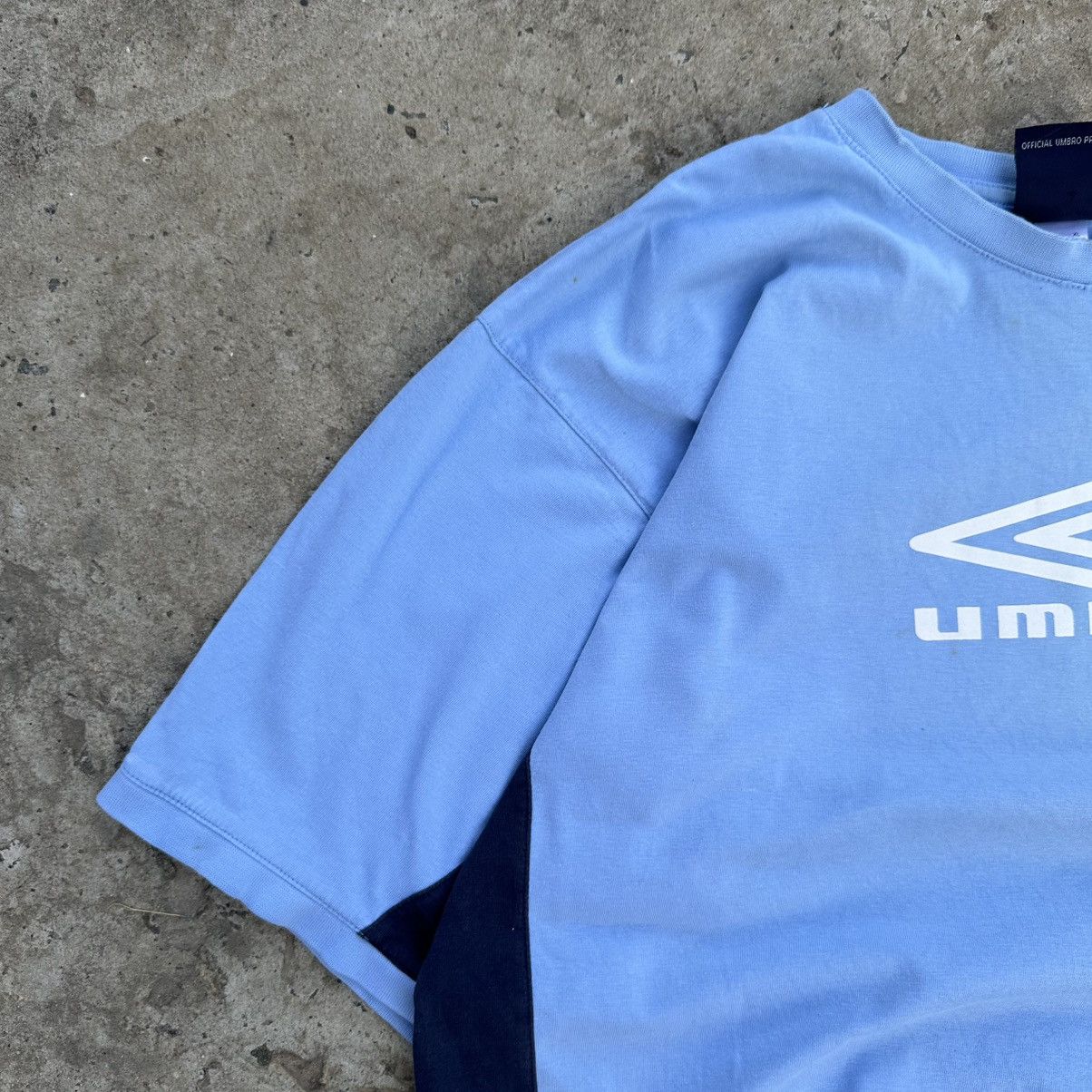 Umbro Vintage Umbro T-shirts Big Logo Size M Grunge 00s USA Size US M / EU 48-50 / 2 - 5 Thumbnail