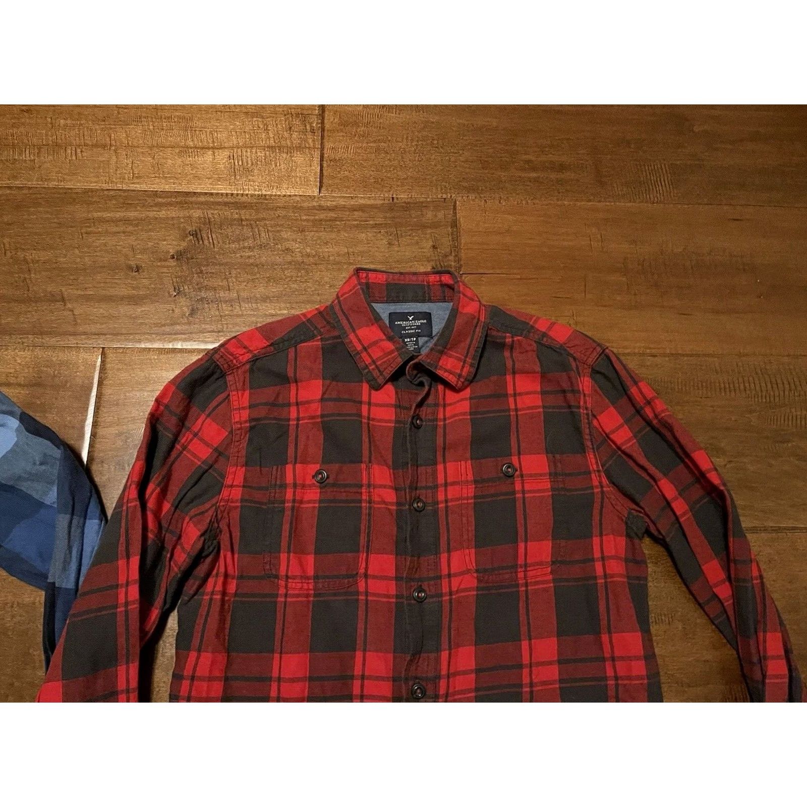 American Eagle Outfitters American Eagle Classic Fit Blue/Red Plaid Light Flannel Shirts - Men's XSmall Size US XS / EU 42 / 0 - 2 Thumbnail
