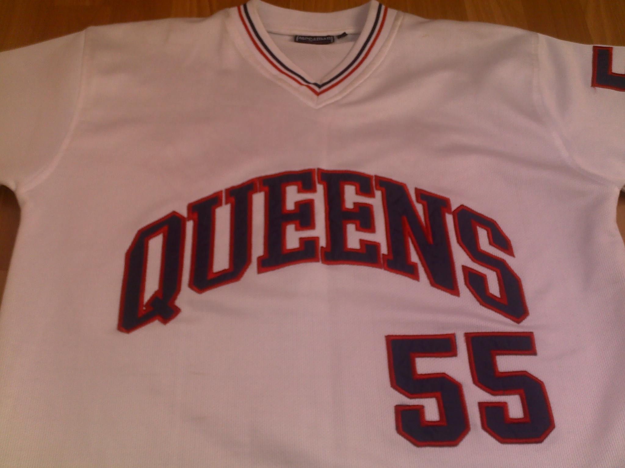 Vintage QUEENS jersey, vintage , New York t-shirt, 90s hip hop M Size US M / EU 48-50 / 2 - 2 Thumbnail
