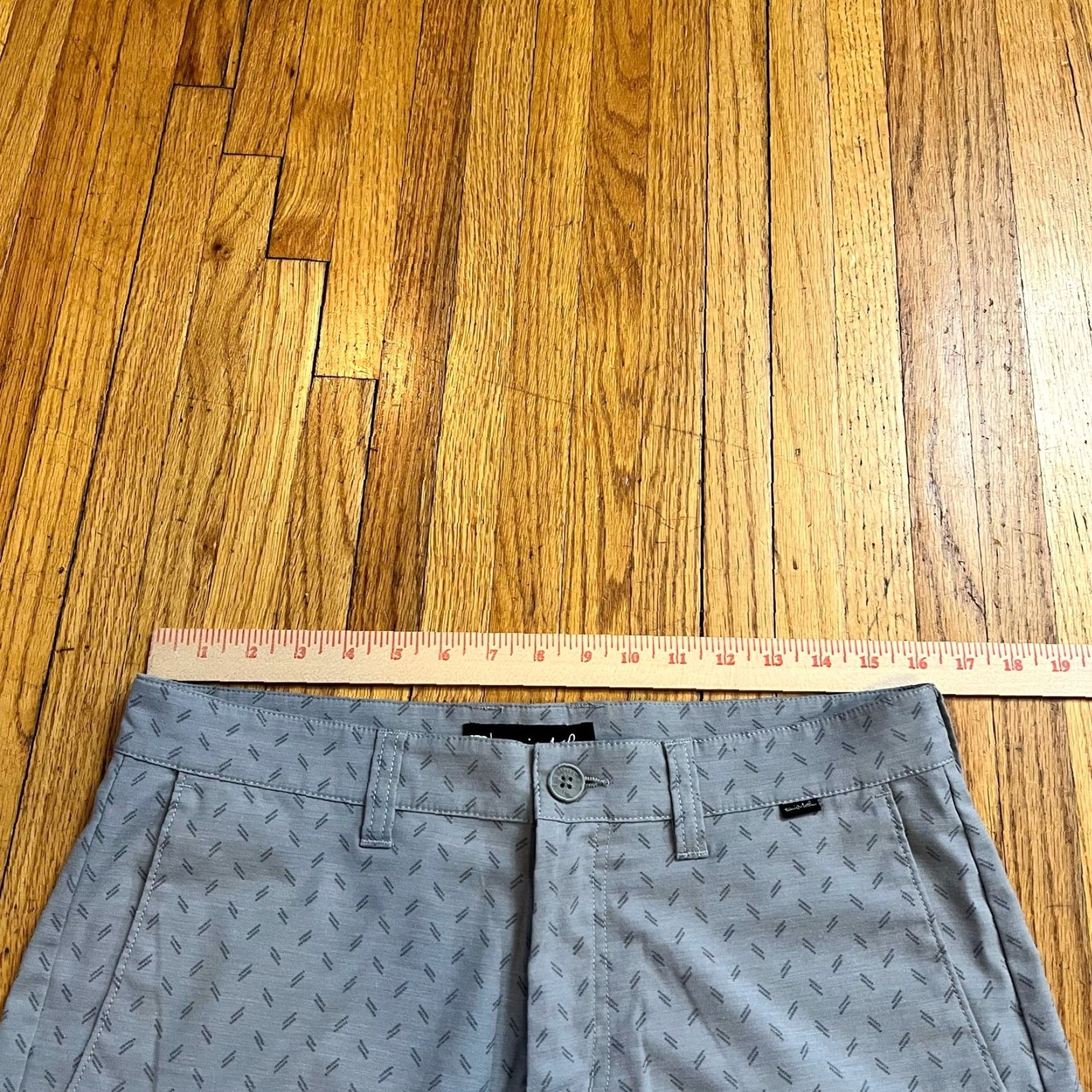 TravisMathew Travis Mathew Shorts Mens 32 Gray Performance Golf Stretch Flat Front Geometric Chino Regular Mens Size US 32 / EU 48 - 6 Thumbnail