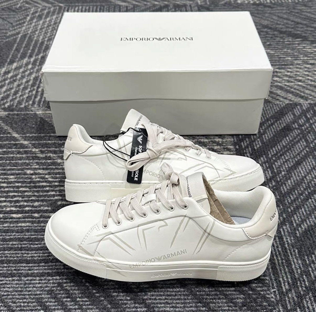 Armani Armani Leather Low-Top Sneakers J42 Size US 8 / EU 41 - 4 Thumbnail