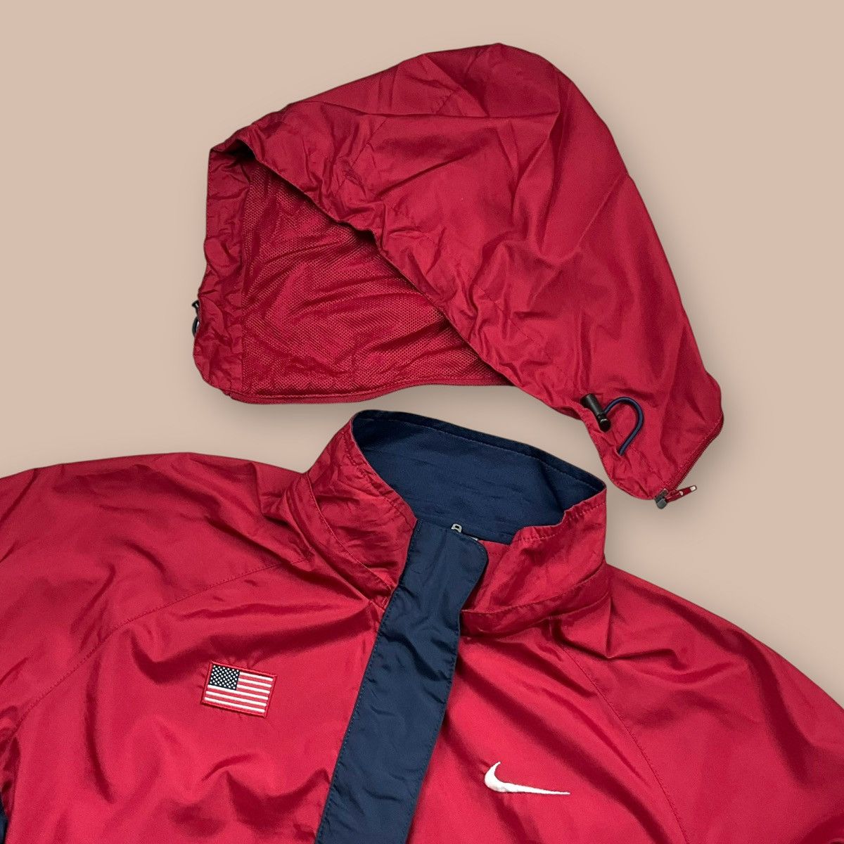 Nike Nike Windbreaker USA Track&Field Y2K Olympic Red Jacket Size US L / EU 52-54 / 3 - 22 Thumbnail