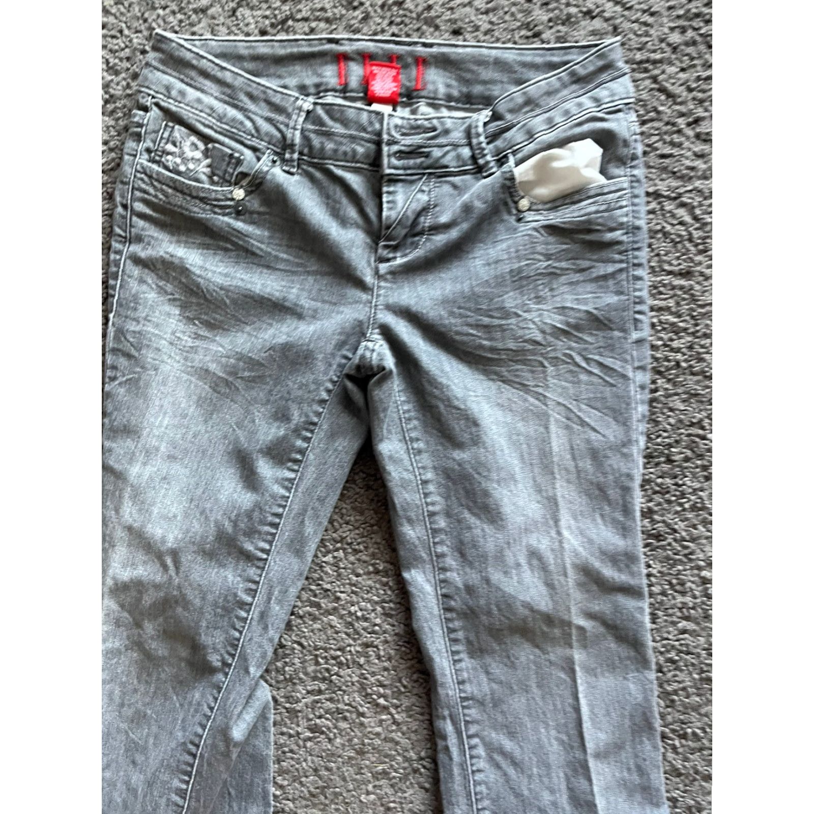 Vintage ELLE Jeans Women's Size 4 Gray Skinny Denim Stretch Embroidered Button Closure Adults Regular 31in Inseam Womens Jeans Size 27" / US 4 / IT 40 - 4 Thumbnail