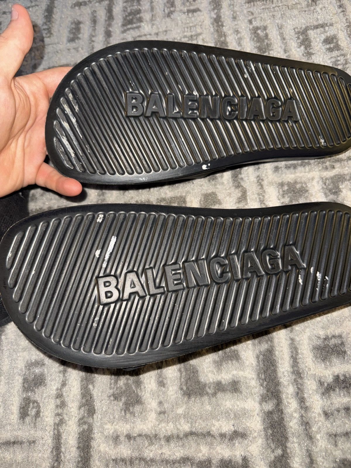 Balenciaga Balenciaga Pool Slides Size US 8 / EU 41 - 2 Thumbnail
