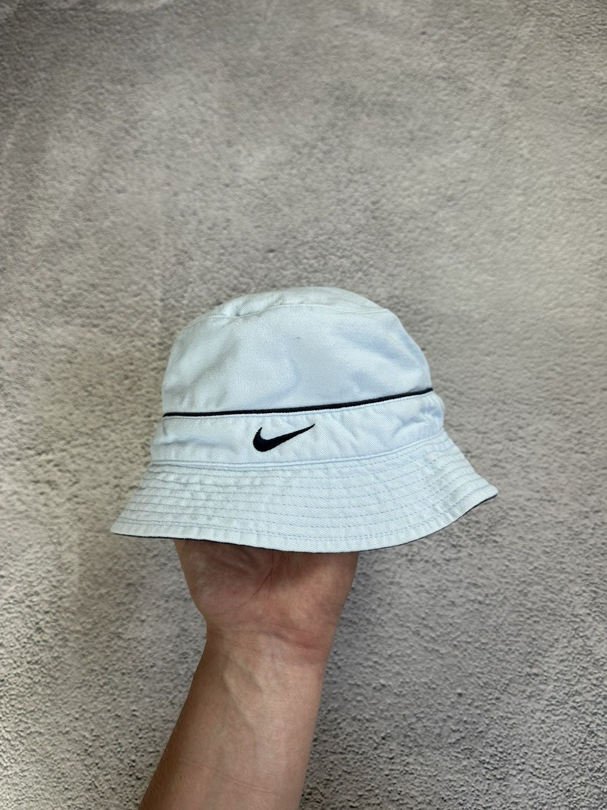 Nike × Vintage Vintage Nike Reversible Bucket Hat Panama Embroidered Logo Size ONE SIZE - 1 Thumbnail