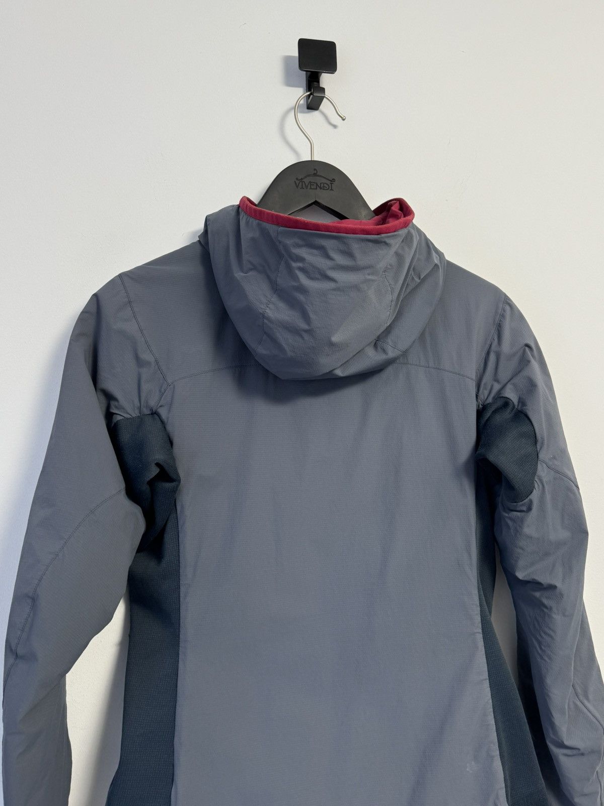 Arc'teryx Arc’teryx Atom Hoodie Women’s Insulated Jacket Size S Size S / US 4 / IT 40 - 21 Thumbnail