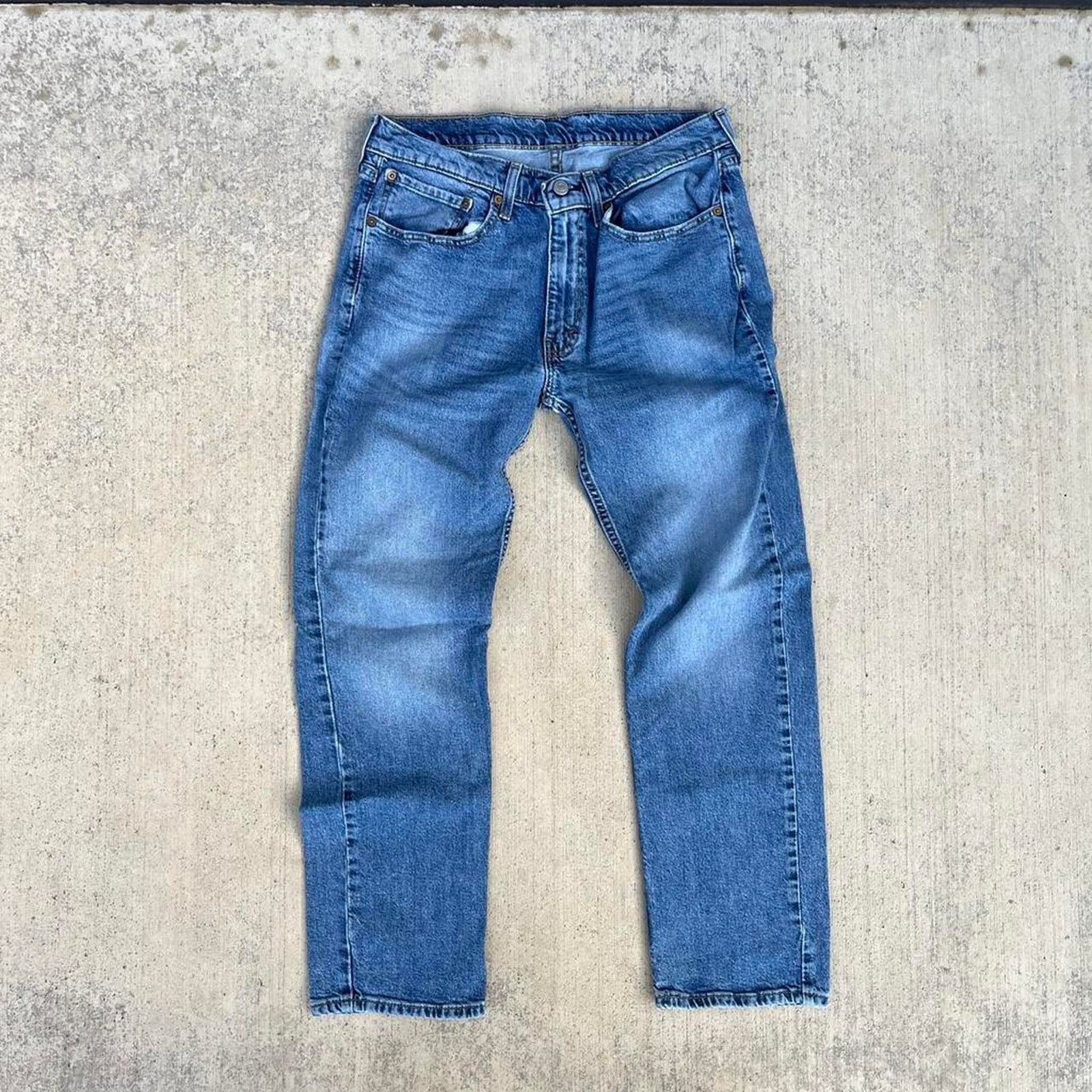 Levi's 514 Factory Whispering Medium Blue Rinse Denim Wash EUC Size US 34 / EU 50 - 1 Thumbnail
