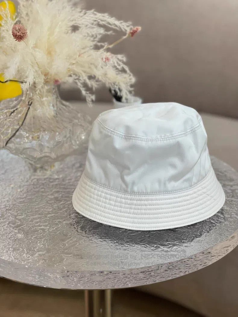 Prada Prada White fisherman's hat with triangles Size ONE SIZE - 3 Thumbnail