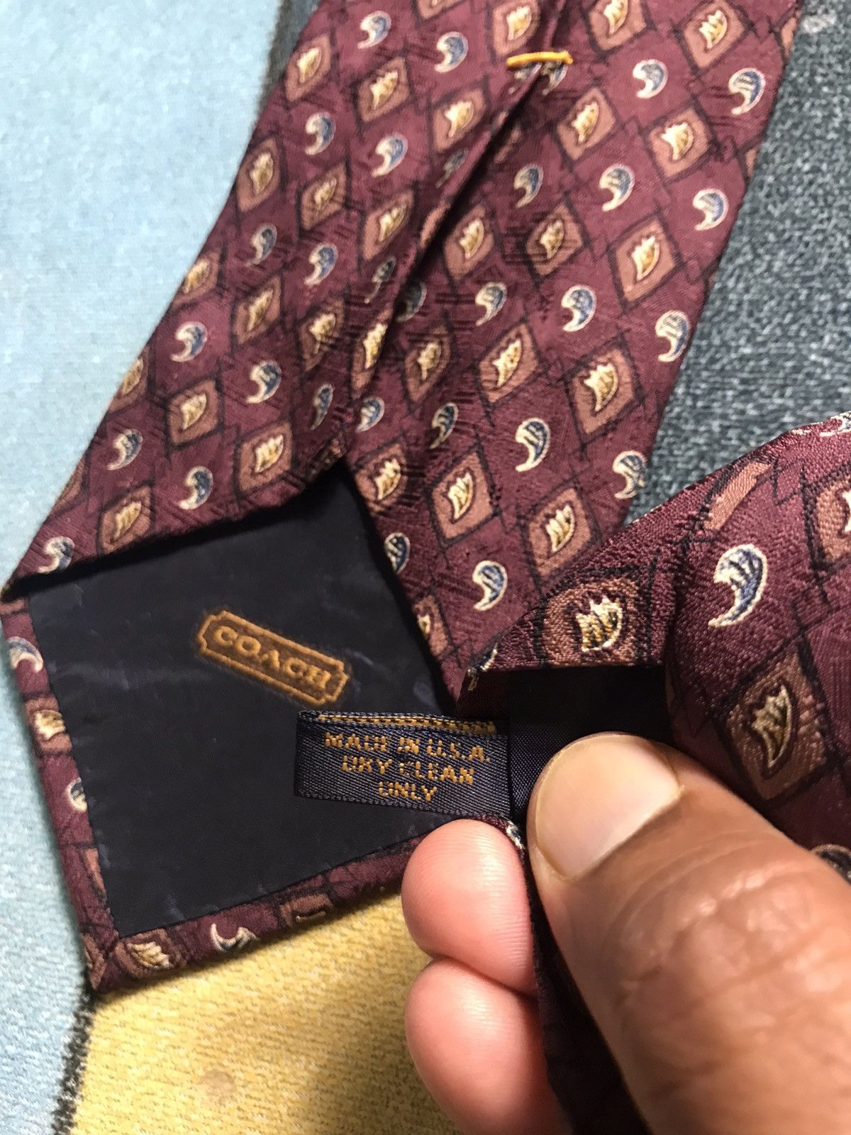 Coach vintage coach tie maroon ties silk made in USA Size ONE SIZE - 7 Thumbnail