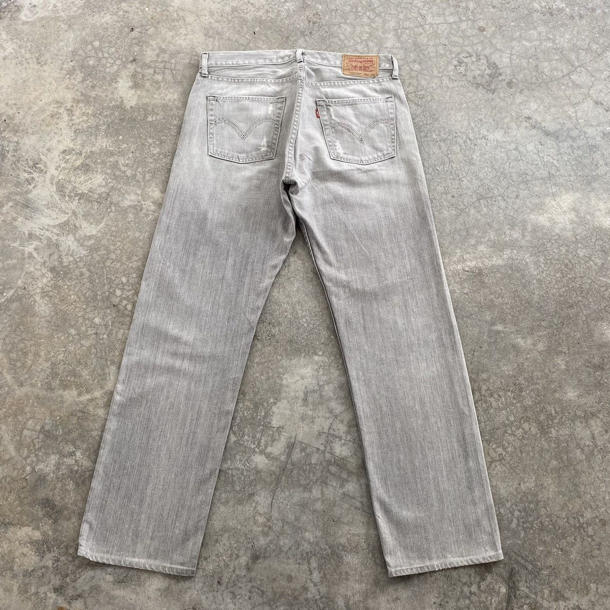 Levi's Vintage 2004 Levis 505 Light Grey Denim Jeans Size US 35 - 12 Thumbnail