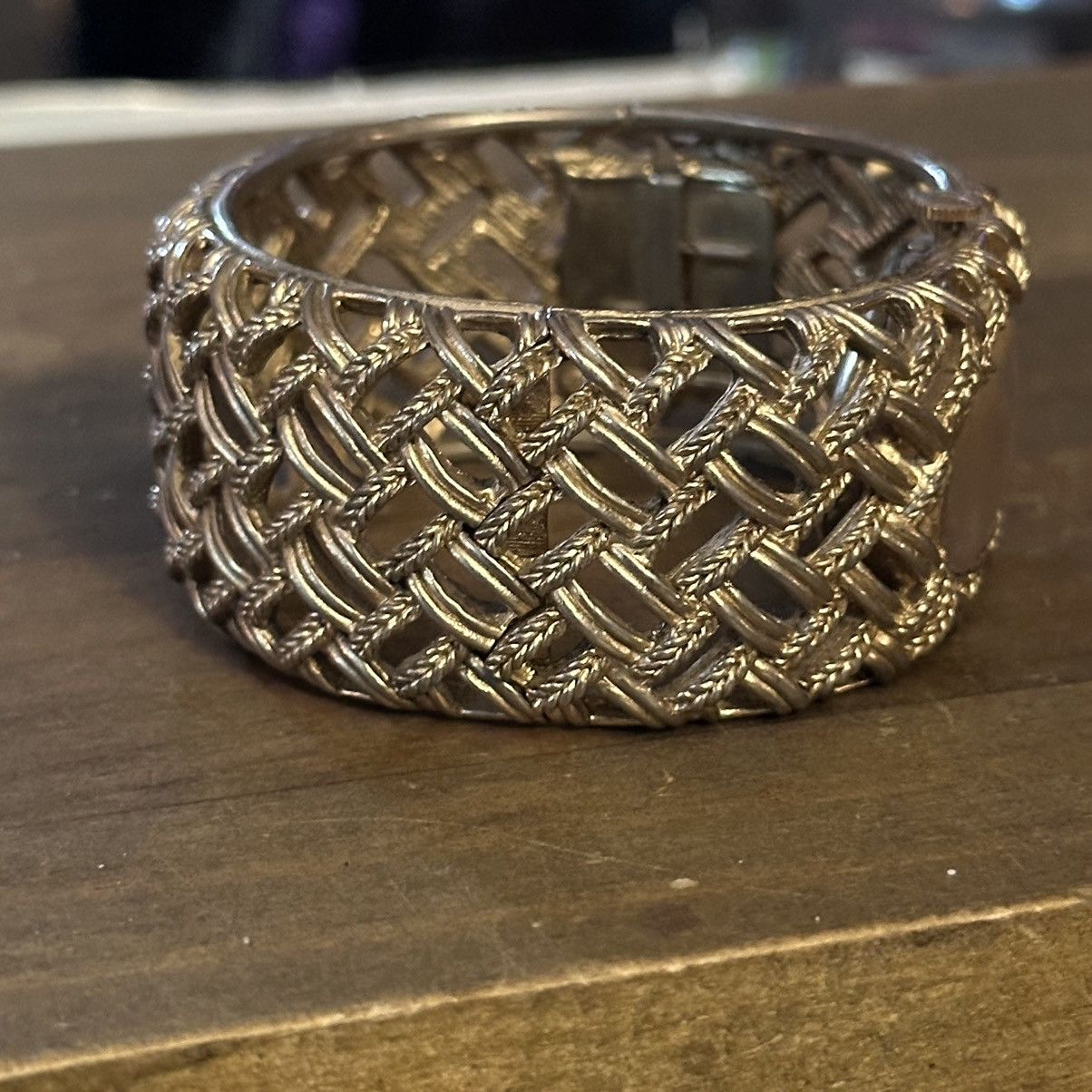 Vintage Vintage Sheffield 17 Jewels wide basketweave cuff watch Size ONE SIZE - 4 Thumbnail