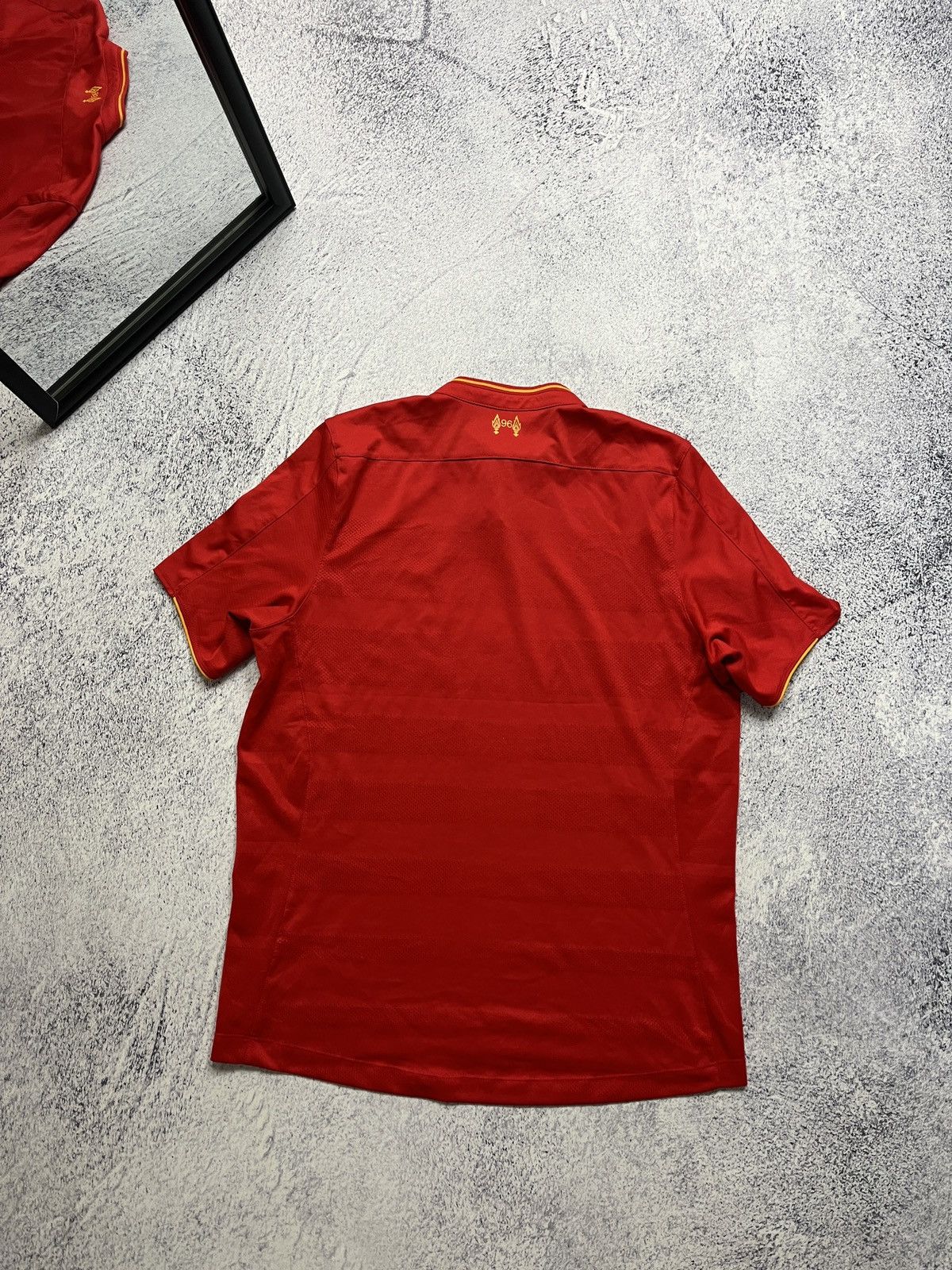 New Balance New Balance Liverpool 2016/2017 Home Shirt Soccer Jersey Size US M / EU 48-50 / 2 - 6 Thumbnail