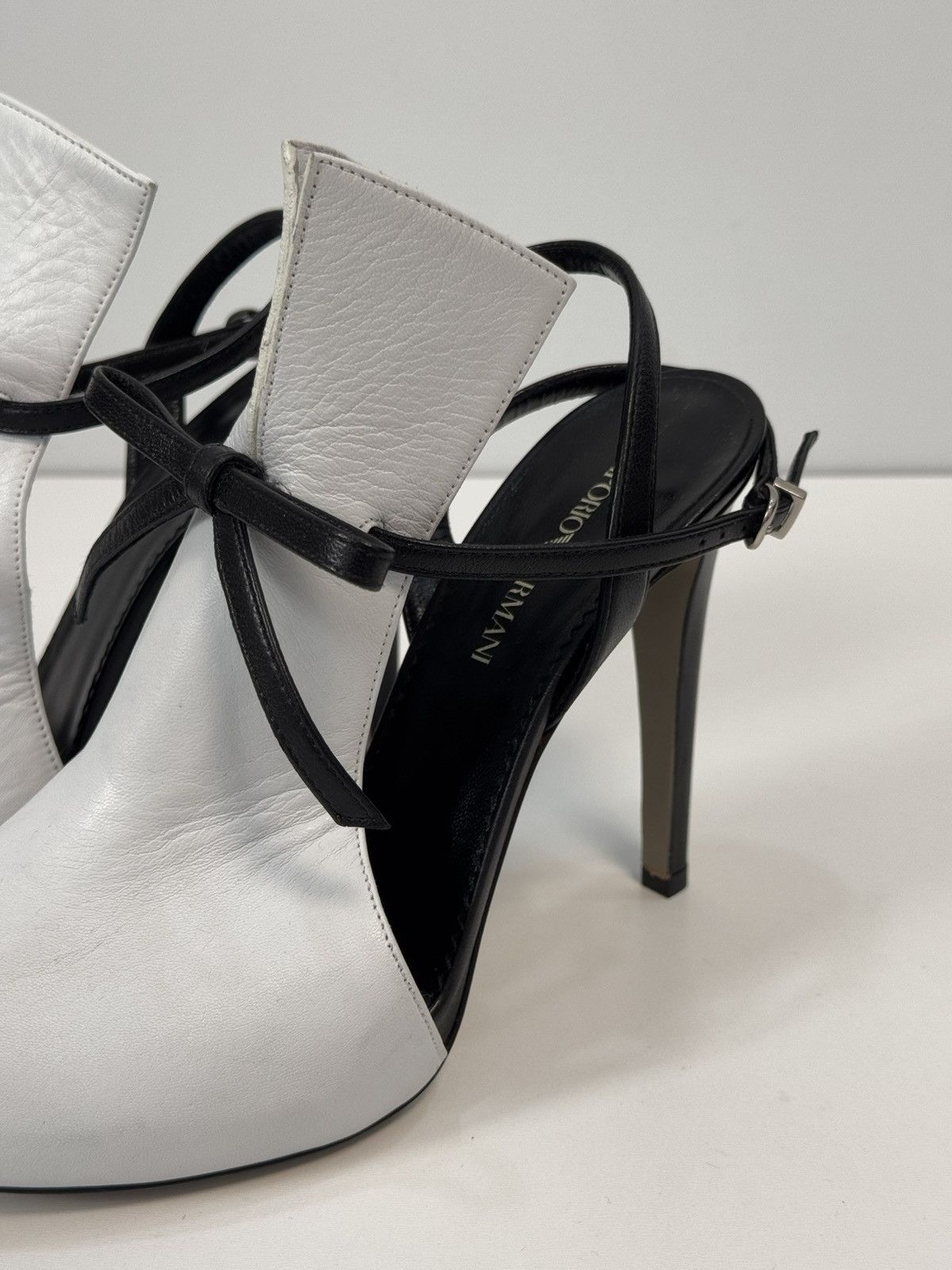 Armani Emporio Armani Leather heels White size 38.5 EU Size US 8.5 / IT 38.5 - 4 Thumbnail