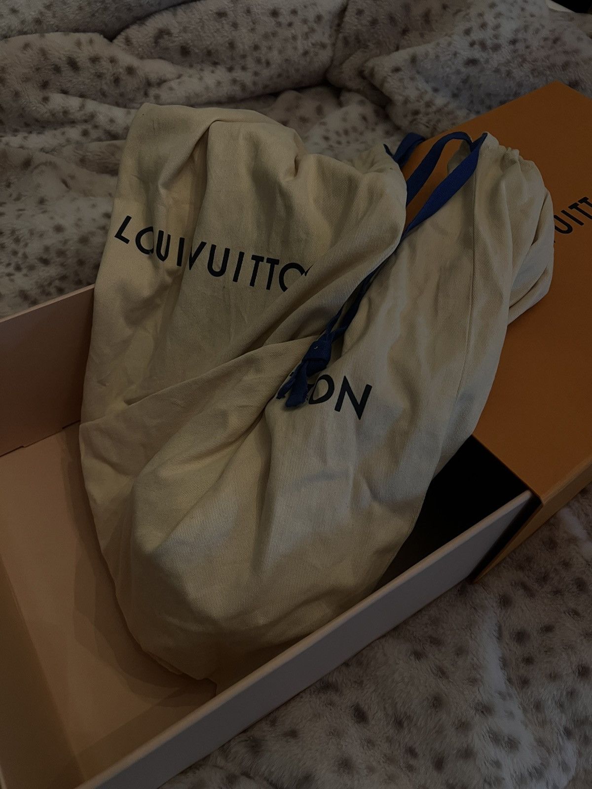 Louis Vuitton Louis Vuitton Bom Dia leather sandal Size US 7 / IT 37 - 10 Thumbnail
