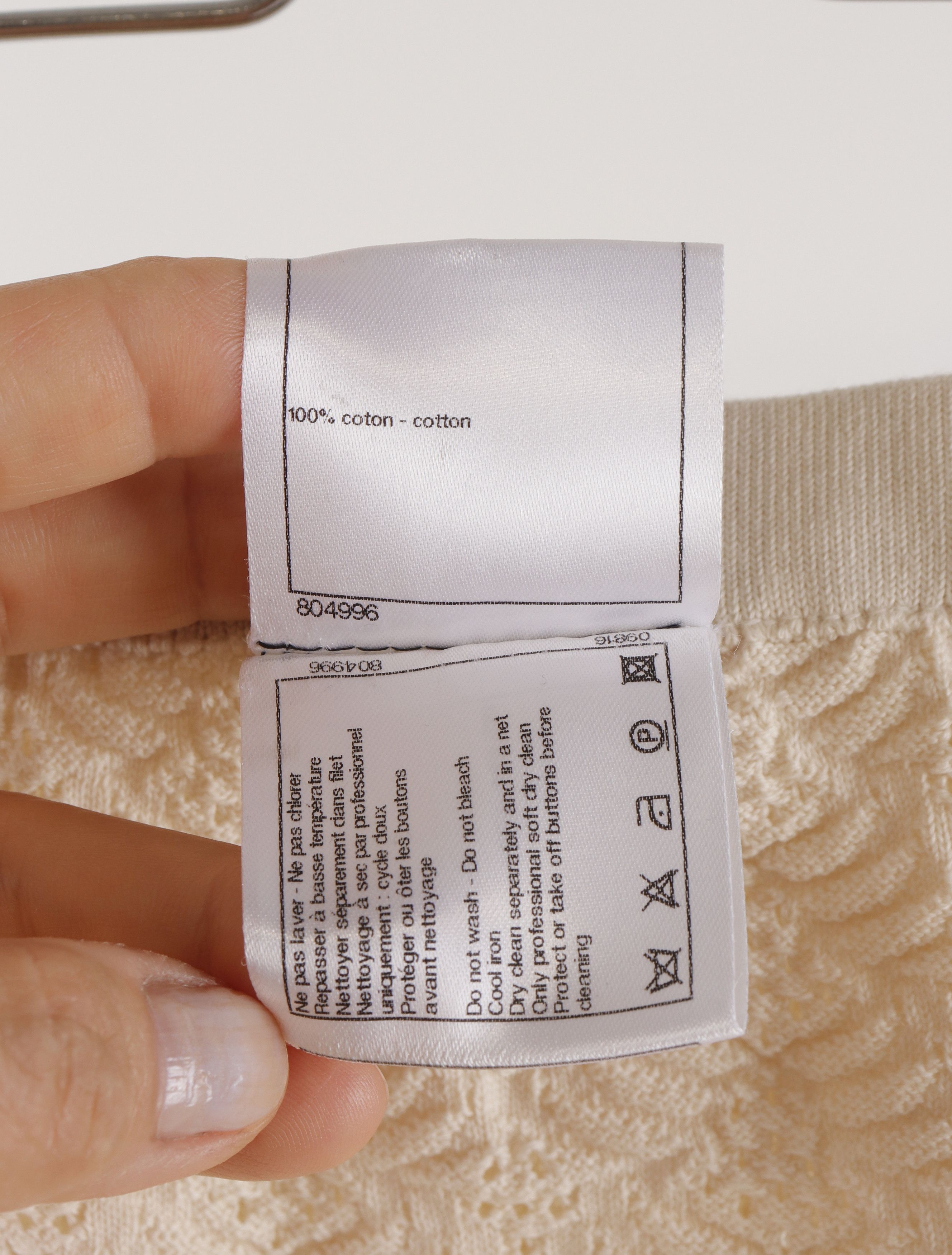 Chanel Chanel Cream Knitted Midi Skirt with Navy Pocket Size 38 Size 26" / US 2 / IT 38 - 9 Thumbnail