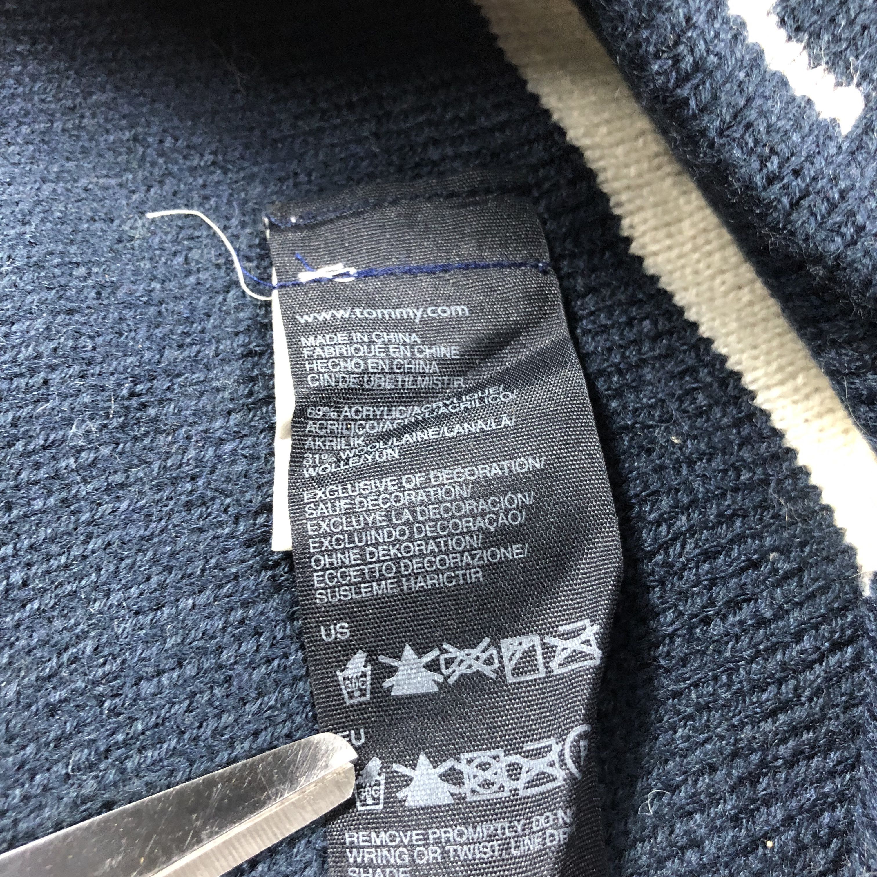 Tommy Hilfiger Hilfiger Spell Out Beanie Snowcap Snow Hat B895 Size ONE SIZE - 5 Thumbnail