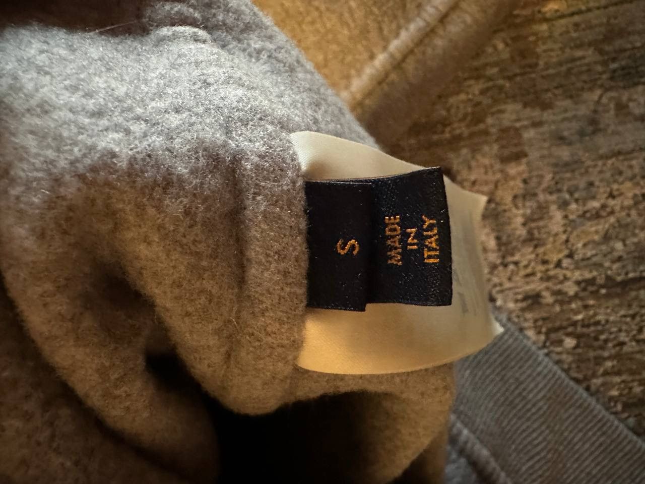 Louis Vuitton Louis Vuitton cashmere hoodie Size US L / EU 52-54 / 3 - 6 Thumbnail