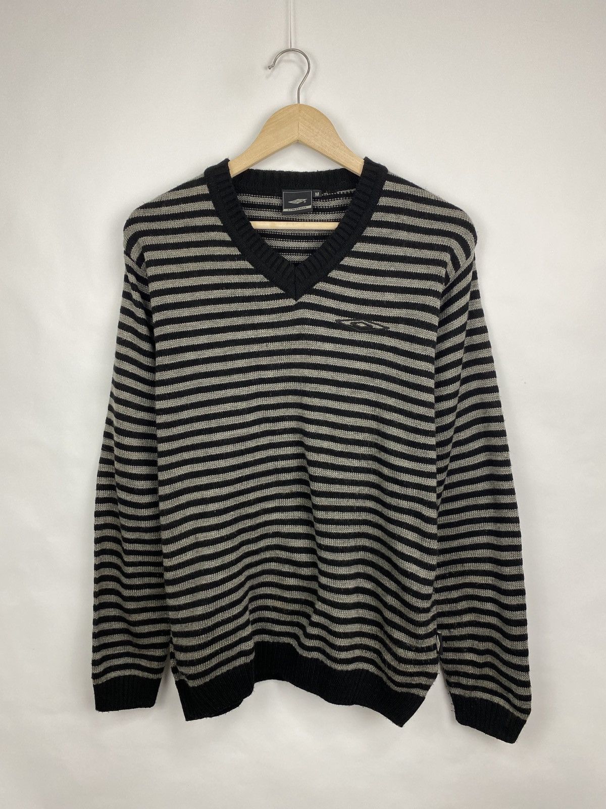 Umbro 🇺🇸 Vintage 90s Umbro Y2K Sweater Soccer Retro Rare Hype Size US M / EU 48-50 / 2 - 3 Thumbnail