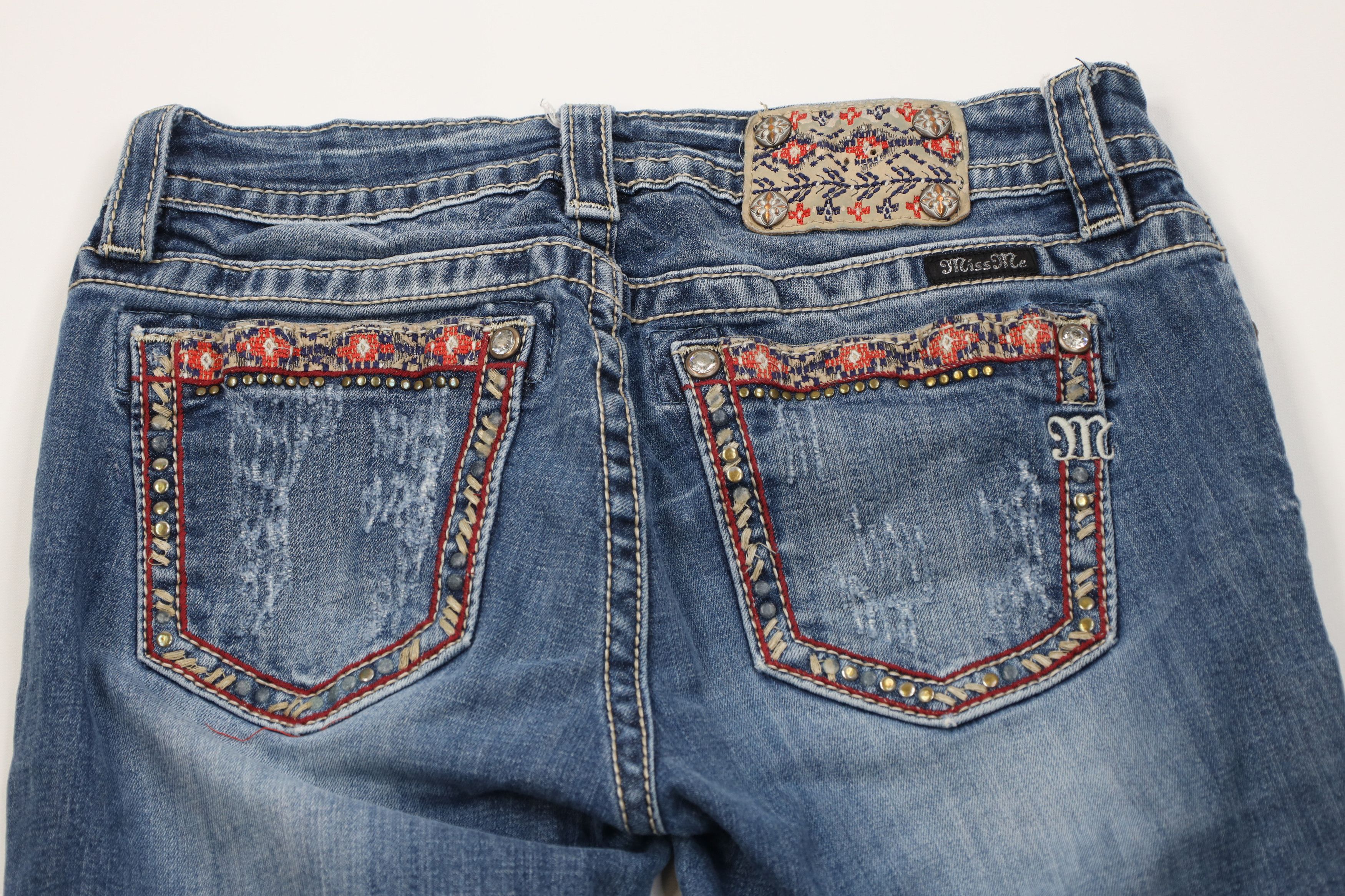 Miss Me Miss Me Soutwesthern Sequined Mid Rise Boot Flared Jeans Size 28" / US 6 / IT 42 - 13 Thumbnail