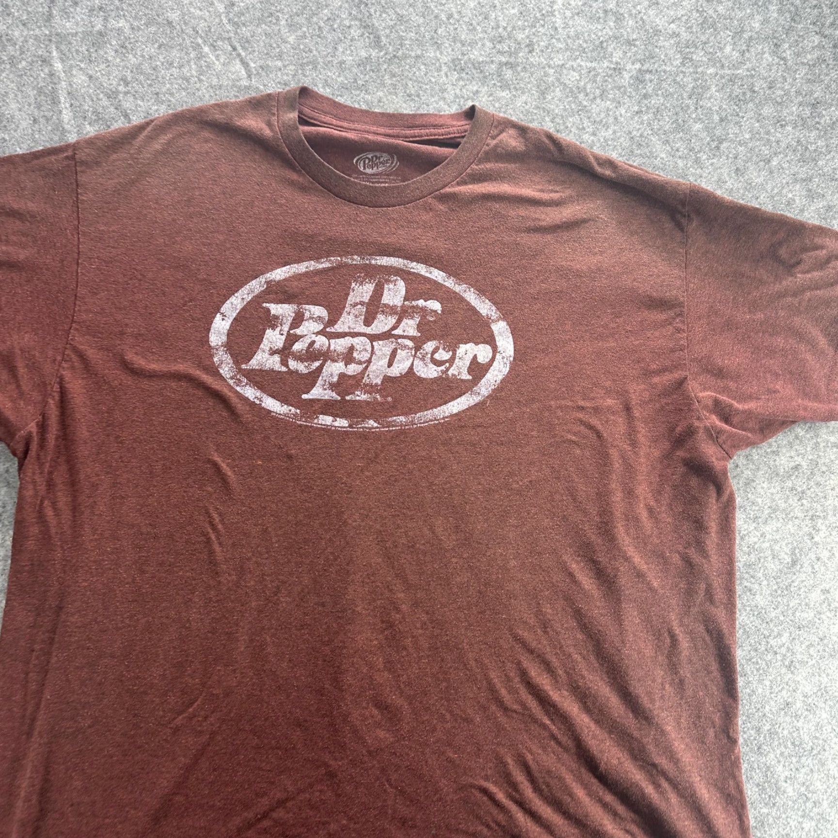 Vintage Dr Pepper Shirt Mens 2XL Brown Logo Graphic Tee Soft Poly Cotton Vintage Style Shirt Size US XXL / EU 58 / 5 - 2 Thumbnail