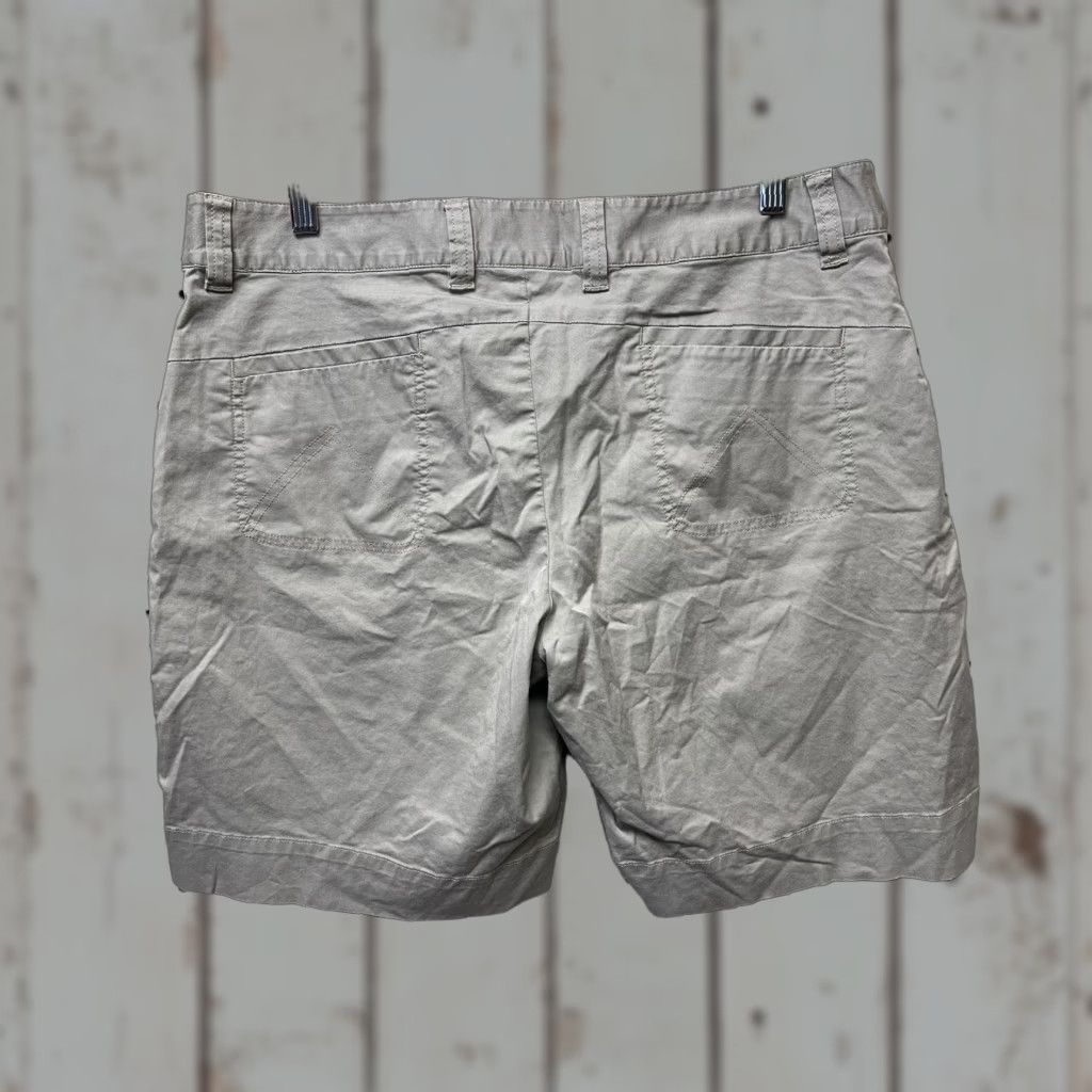 Nike ACG Nike ACG Shorts Womens 14 Flat Front Tan Cotton Blend Hiking Camping Outdoor Womens Size 36" / US 14 / IT 50 - 1 Thumbnail
