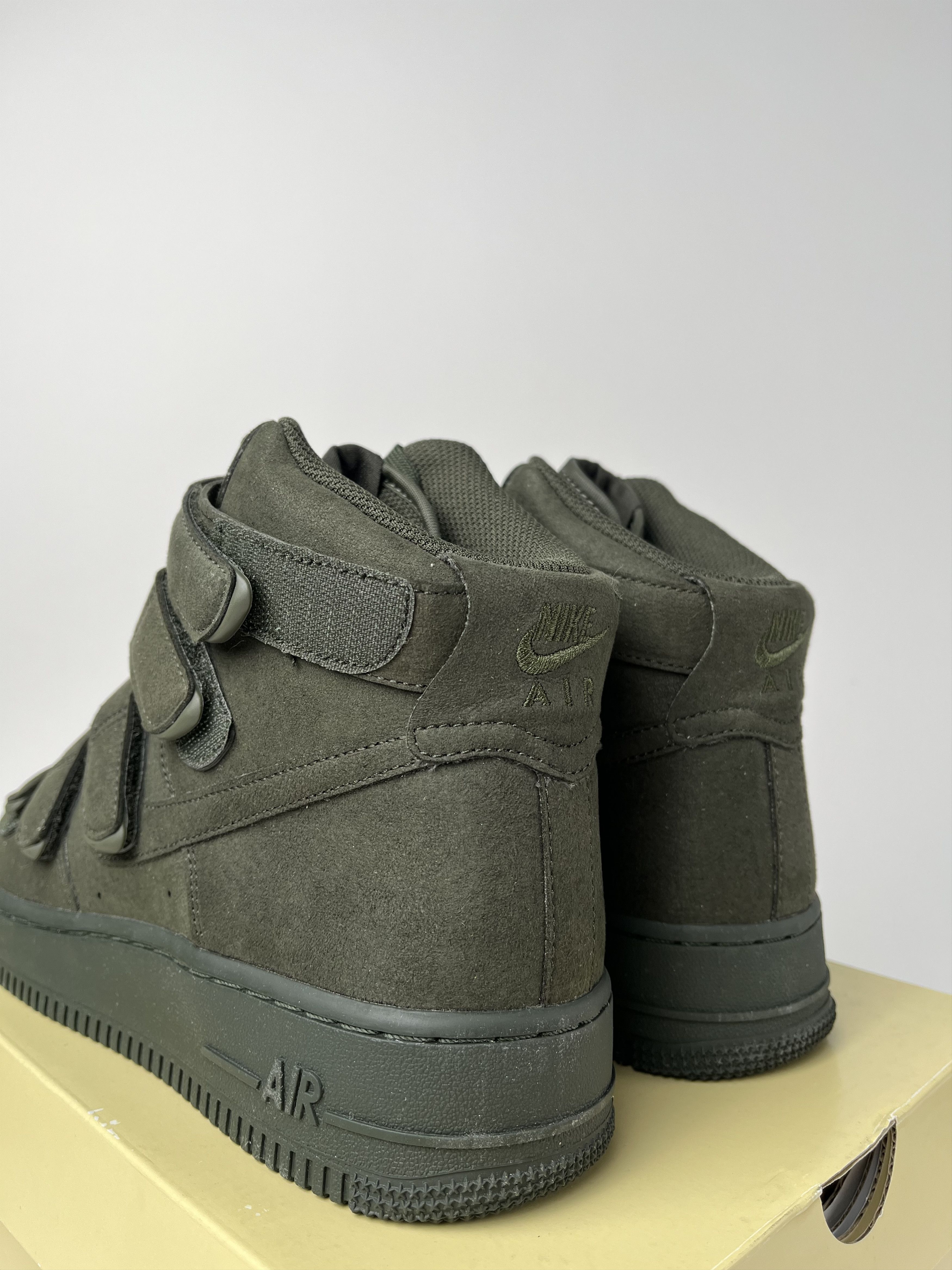 Billie Eilish × Nike High-top sneakers Nike x Billie Eilish Air Force 1 High '07 Size US 9.5 / EU 42-43 - 3 Thumbnail