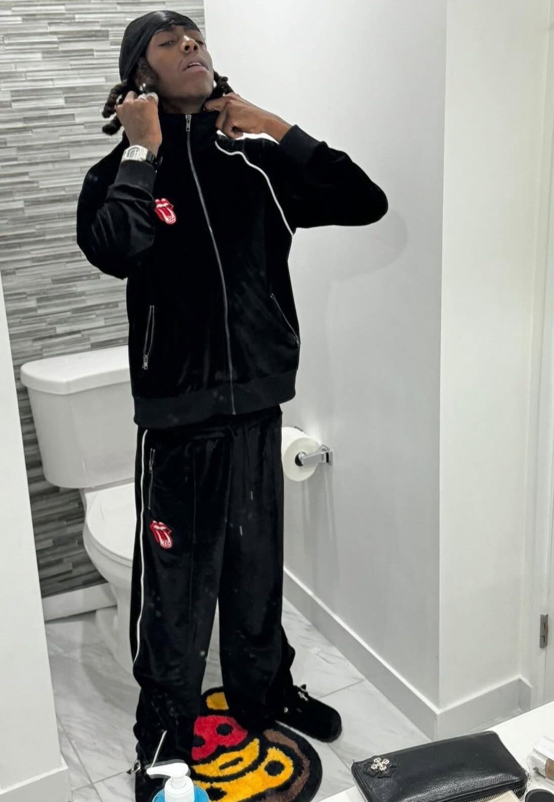 Designer Brainwashed rolling stone velour zip Size US M / EU 48-50 / 2 - 1 Thumbnail