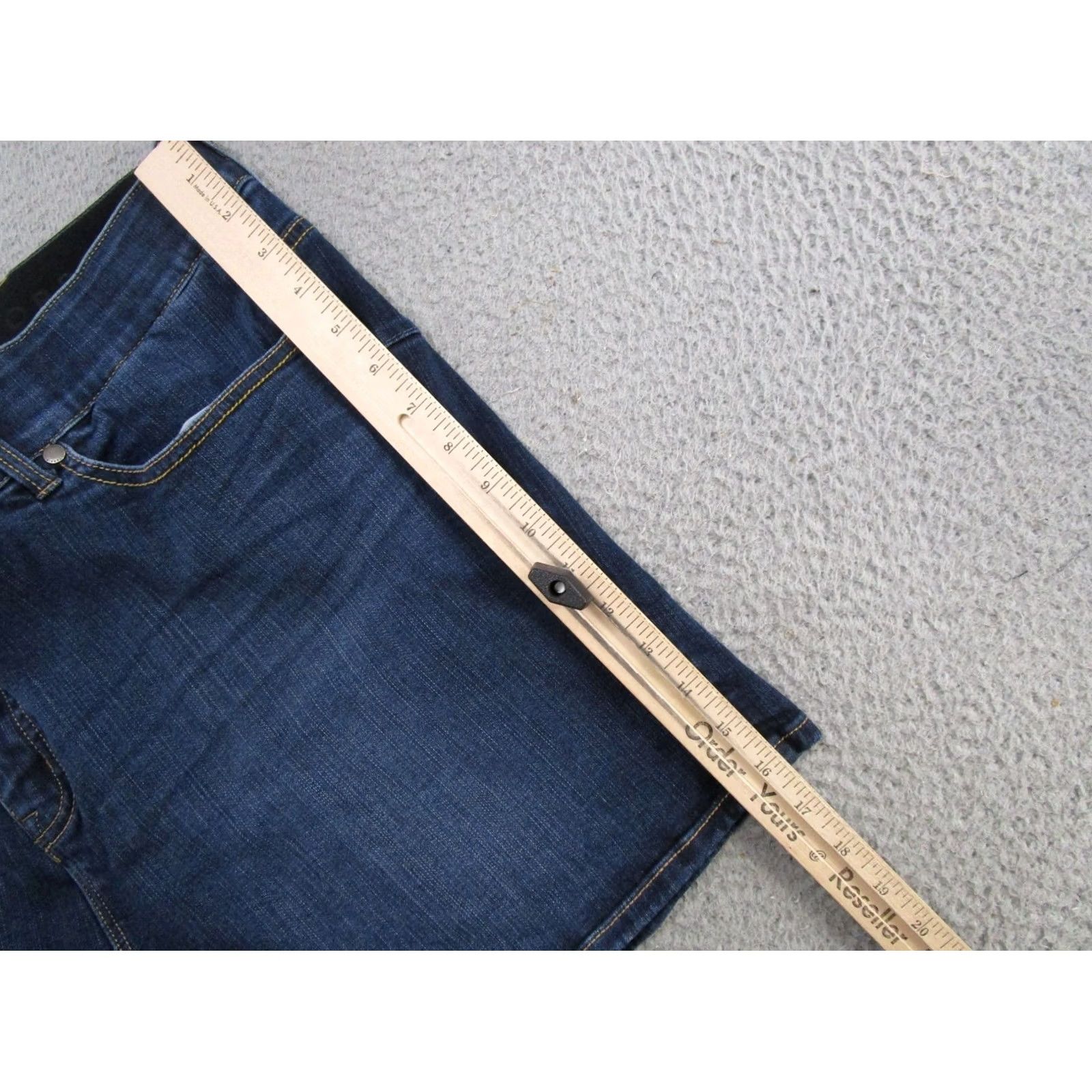 Torrid Torrid Denim Shorts Jorts 26 Plus Size Elastic Waist High Rise 5-Pocket Blue Modern Mom Style Womens Clothing Size 26" / US 2 / IT 38 - 5 Thumbnail