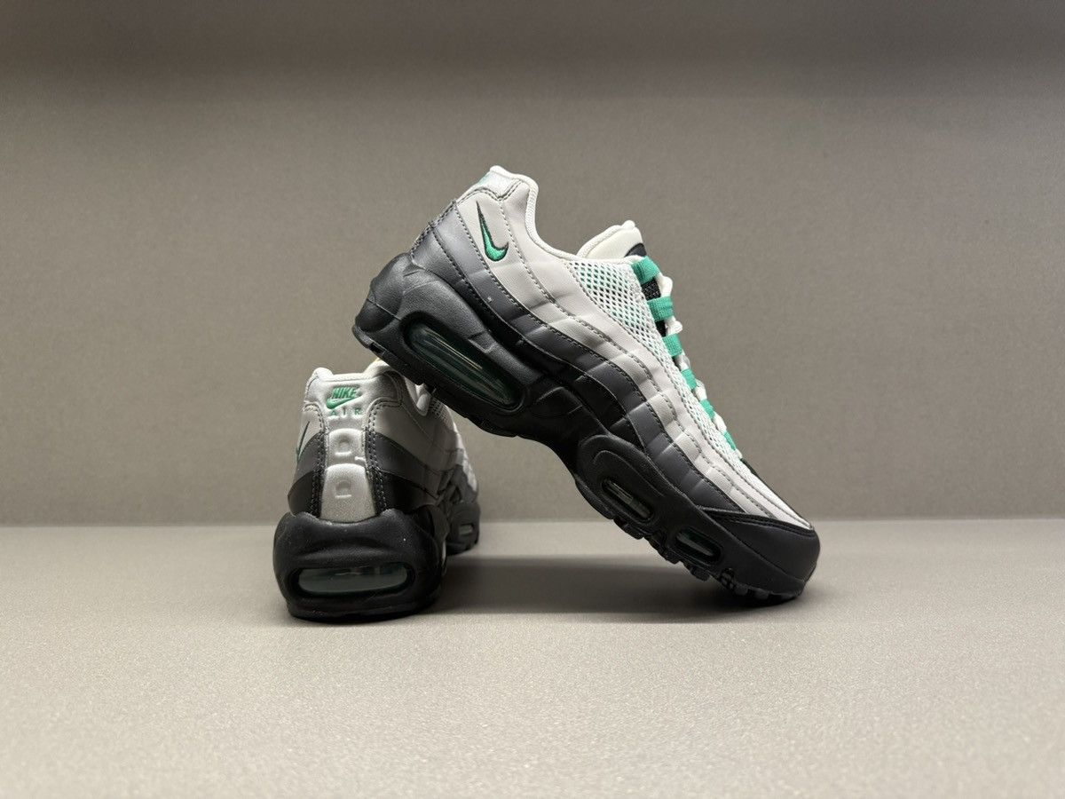 Nike Nike Air Max 95 Black Stadium Green Women’s Size US 7.5 / IT 37.5 - 7 Thumbnail