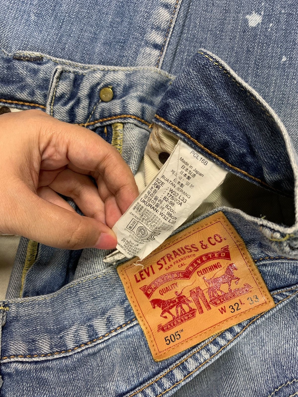 Levi's Vintage Levis 505 Acid Wash Style Distressed Rip Loose Jeans Size US 34 / EU 50 - 9 Thumbnail