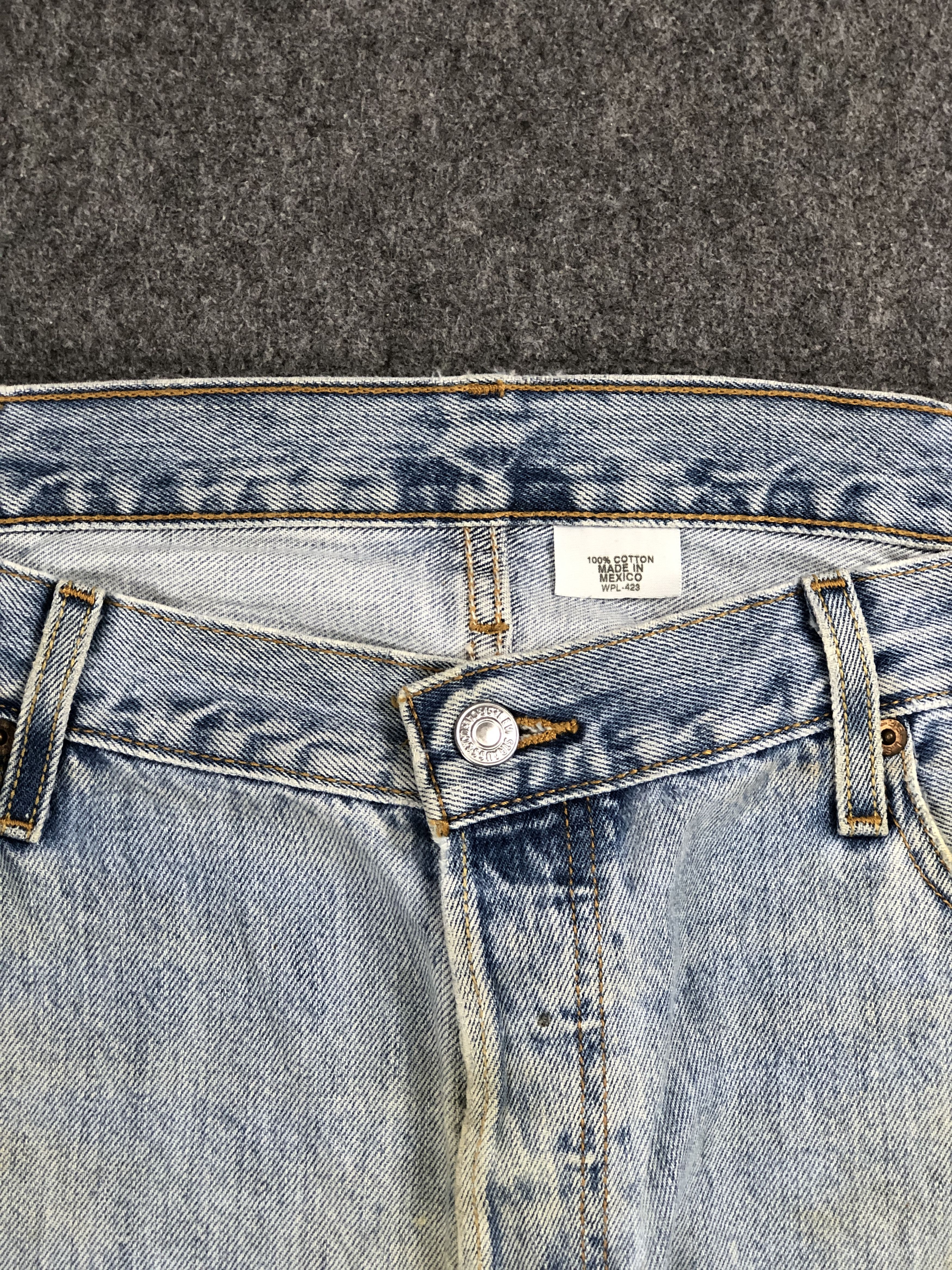 Levi's Vintage Levis 501 Light Washed Jeans DP2262 Size US 40 / EU 56 - 10 Thumbnail