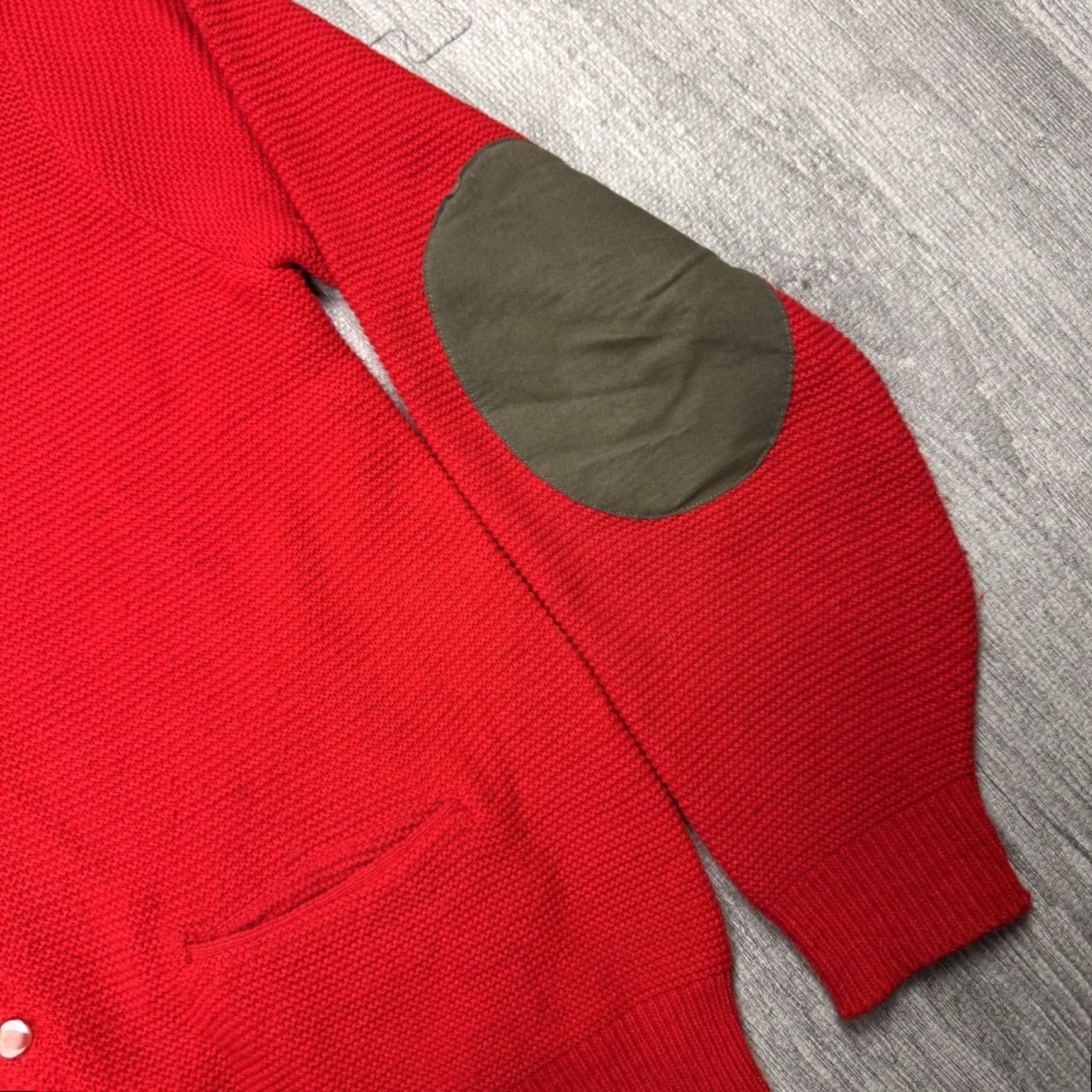 Vintage VINTAGE P & T KNITWEAR CARDIGAN Men's Large Cherry Red Knitwear with Suede Elbow Patches 50s Size US L / EU 52-54 / 3 - 5 Thumbnail