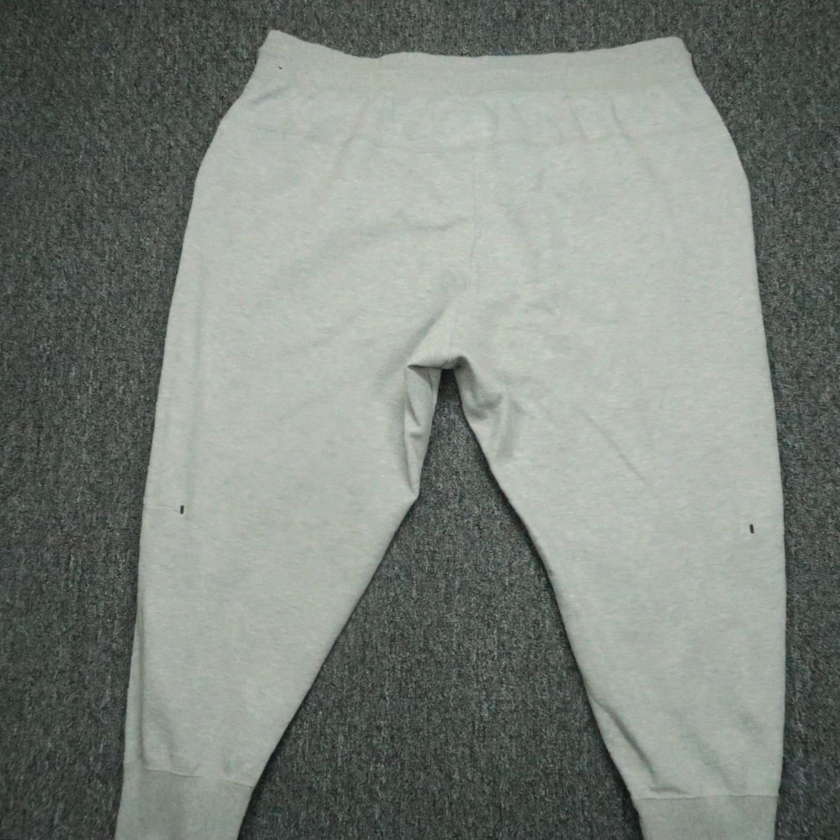 Nike Nike Pants Womens 2X Gray Jogger Sportwear Fleece Zip Pocket Elastic Waist Pockets Tapered Inseam 25 in Reg Fit Regular Size Type Regular Size 40" / US 18 - 5 Thumbnail