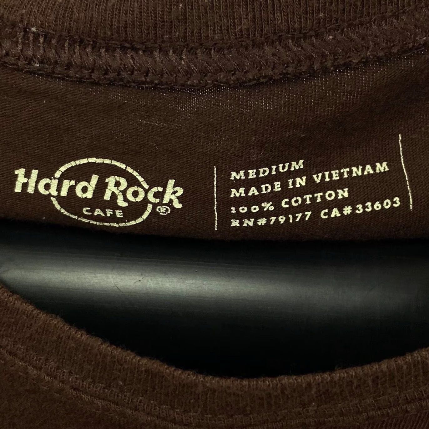 Hard Rock Cafe Hard Rock Cafe Chicago Souvenir Spellout Graphic Brown T-Shirt Women's Medium Size M / US 6-8 / IT 42-44 - 4 Thumbnail