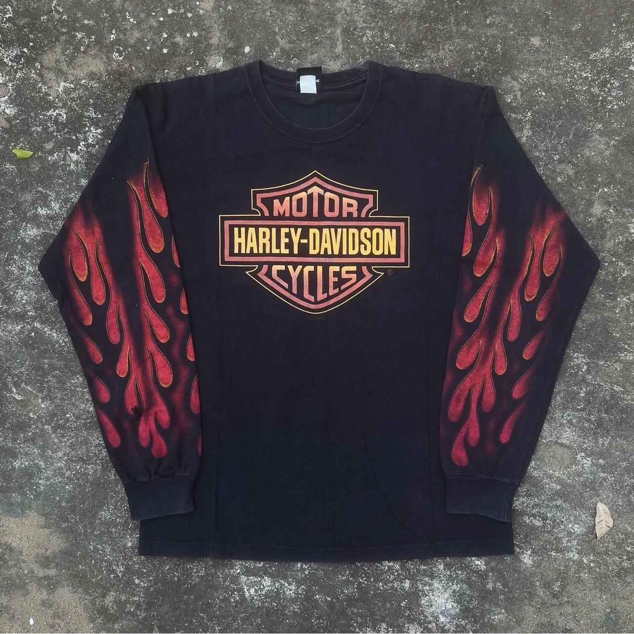 SOLD OUT Harley Davidson Big Logo Flames Sleeve Vintage