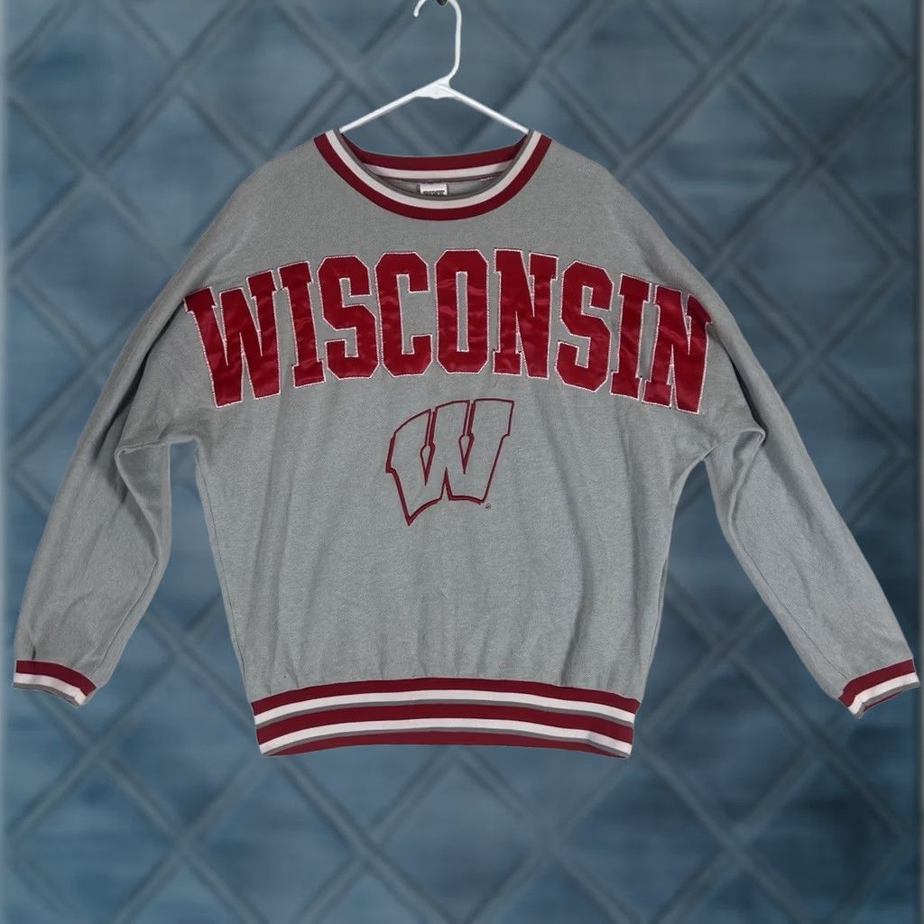 Pinko PINK Sweatshirt Women's Victoria's Secret Wisconsin Badgers NCAA Crew Neck Pullover Size S Gray/Jersey? Size S / US 4 / IT 40 - 1 Thumbnail