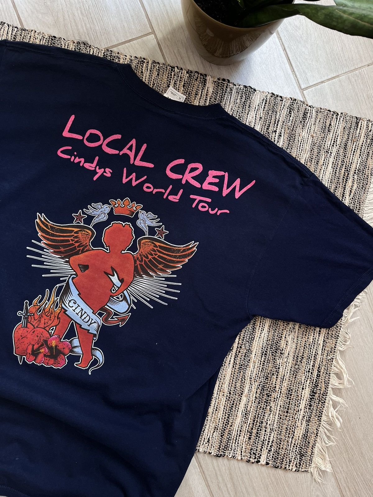 Fruit Of The Loom × Vintage Vintage Local Crew T-Shirt cindys world tour size XL Size US XL / EU 56 / 4 - 8 Thumbnail