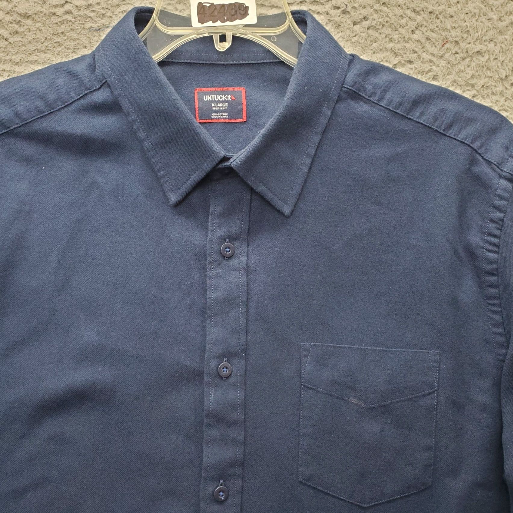 UNTUCKit UNTUCKit Shirt: Mens XL Navy Button-Up Long Sleeve Collared Chest Pocket Plain Solid Regular Fit Size US XL / EU 56 / 4 - 5 Thumbnail