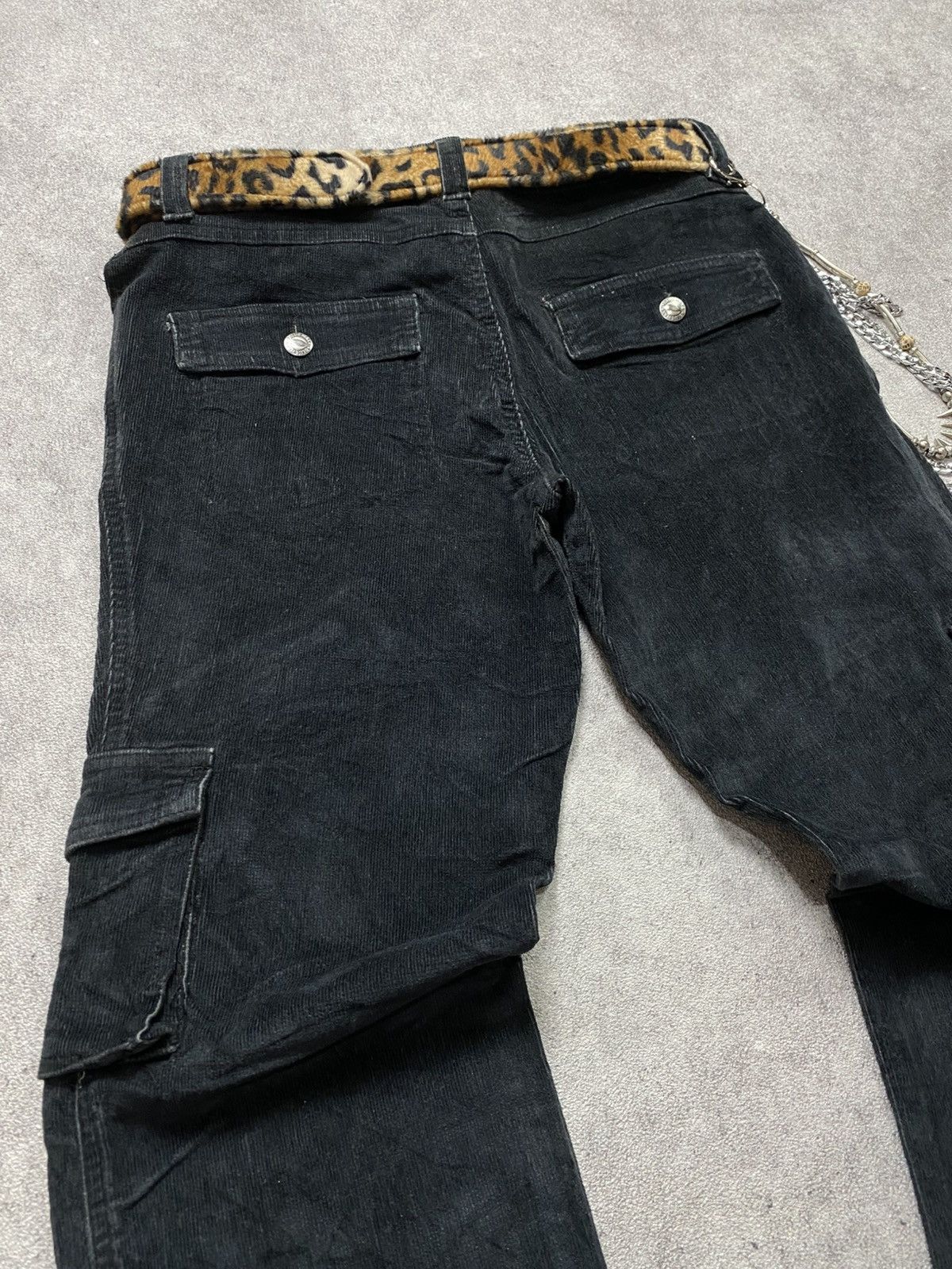 If Six Was Nine × Japanese Brand × Le Grande Bleu (L.G.B.) 2000s Bluewax Cargo Flare Corduroy Pant Size US 30 / EU 46 - 4 Thumbnail