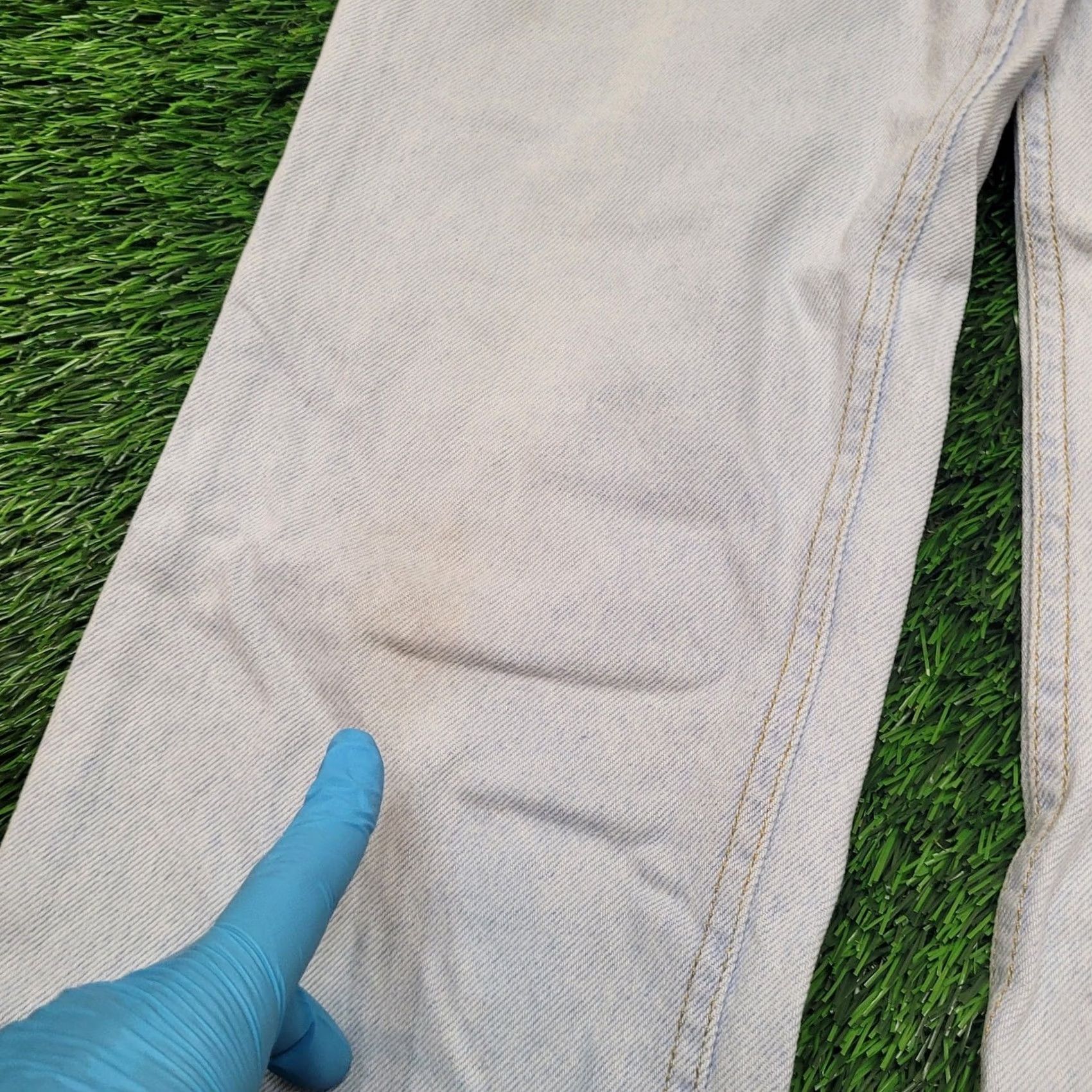Lee VINTAGE 90s Lee Jeans Mens 34x28 Straight Leg Mid Rise Zipper Pockets Relaxed Fit jeans Size US 34 / EU 50 - 3 Thumbnail