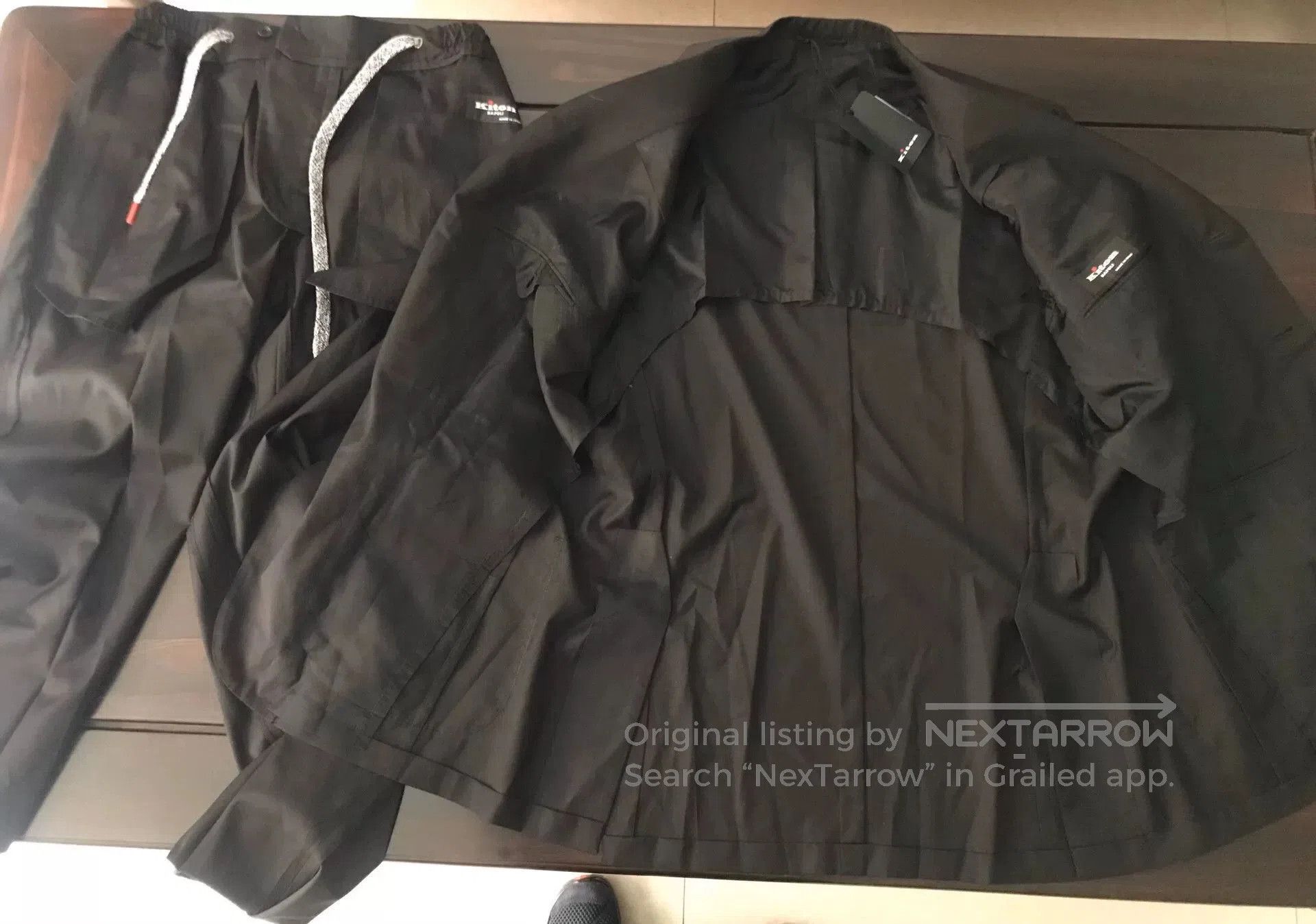 Kiton black lightweight wool suit set for spring. Size US L / EU 52-54 / 3 - 5 Thumbnail
