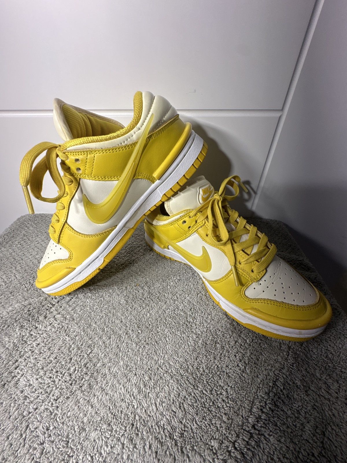 Nike Nike Dunk Low Twist Vivid Sulfur Size US 6 / IT 36 - 5 Thumbnail
