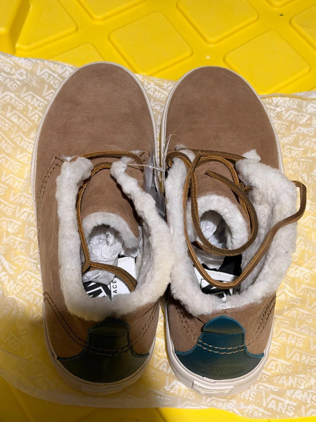 Vans Size 10 - Vans Desert Chukka MTE LX x The North Face Toast Size US 10 / EU 43 - 7 Thumbnail