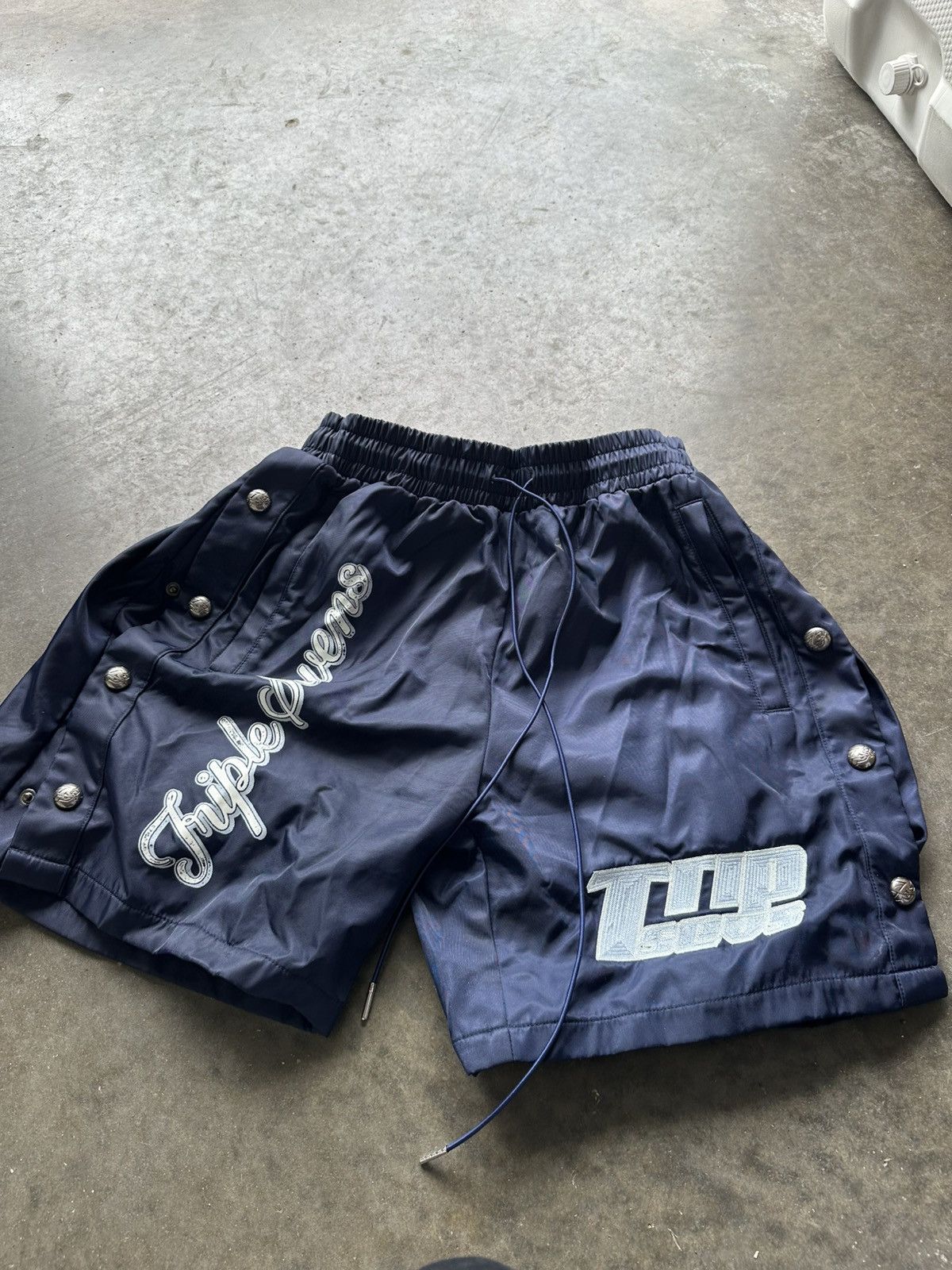 TRIPLE SEVENS Triple Sevens Navy Nylon Button Up Shorts Size US 34 / EU 50 - 1 Thumbnail