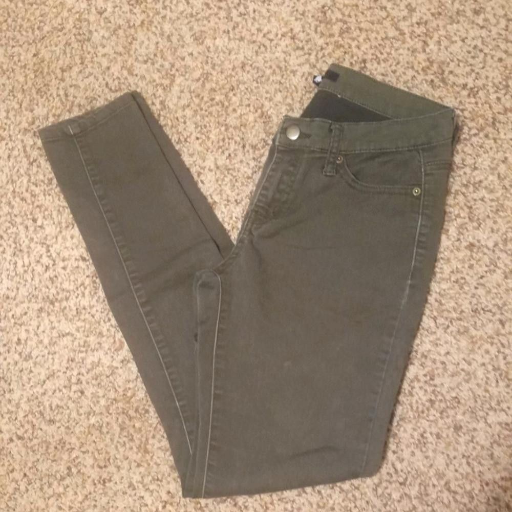 Forever 21 Forever 21 Olive Green Skinny Jeans Size 27 Size 27" / US 4 / IT 40 - 1 Thumbnail