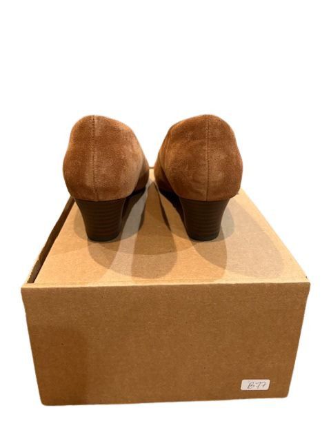 Clarks “Teresa” Step Pump in Dark Tan Suede Size US 9.5 / IT 39.5 - 6 Thumbnail