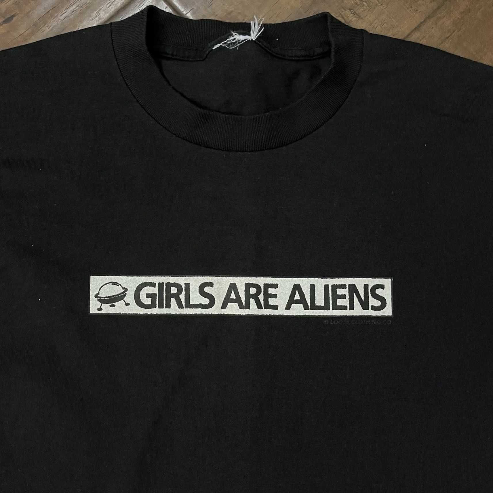 Vintage VINTAGE Alien Extraterrestrial UFO T-Shirt Mens L Black 90s Aliens Funny Comedy Skate Mens Size US L / EU 52-54 / 3 - 4 Thumbnail