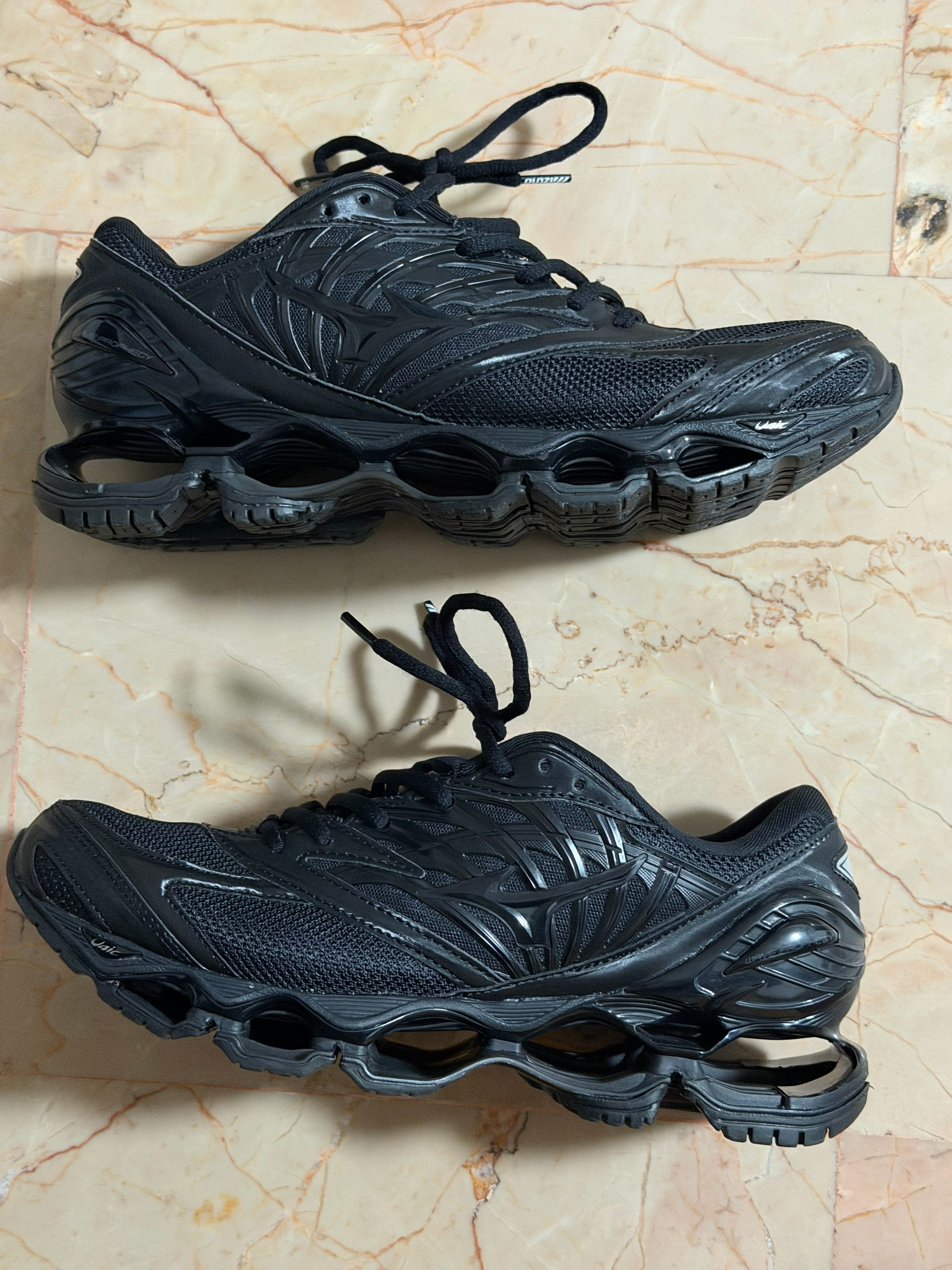 Mizuno Mizuno Wave Prophecy LS Black Size US 8.5 / EU 41-42 - 1 Thumbnail
