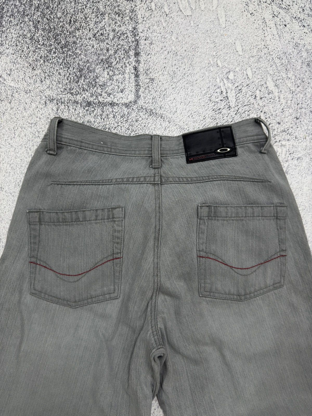 Oakley VINTAGE OAKLEY SOFTWARE INDUSTRIAL DENIM JEANS sz 30x34 Size US 30 / EU 46 - 7 Thumbnail